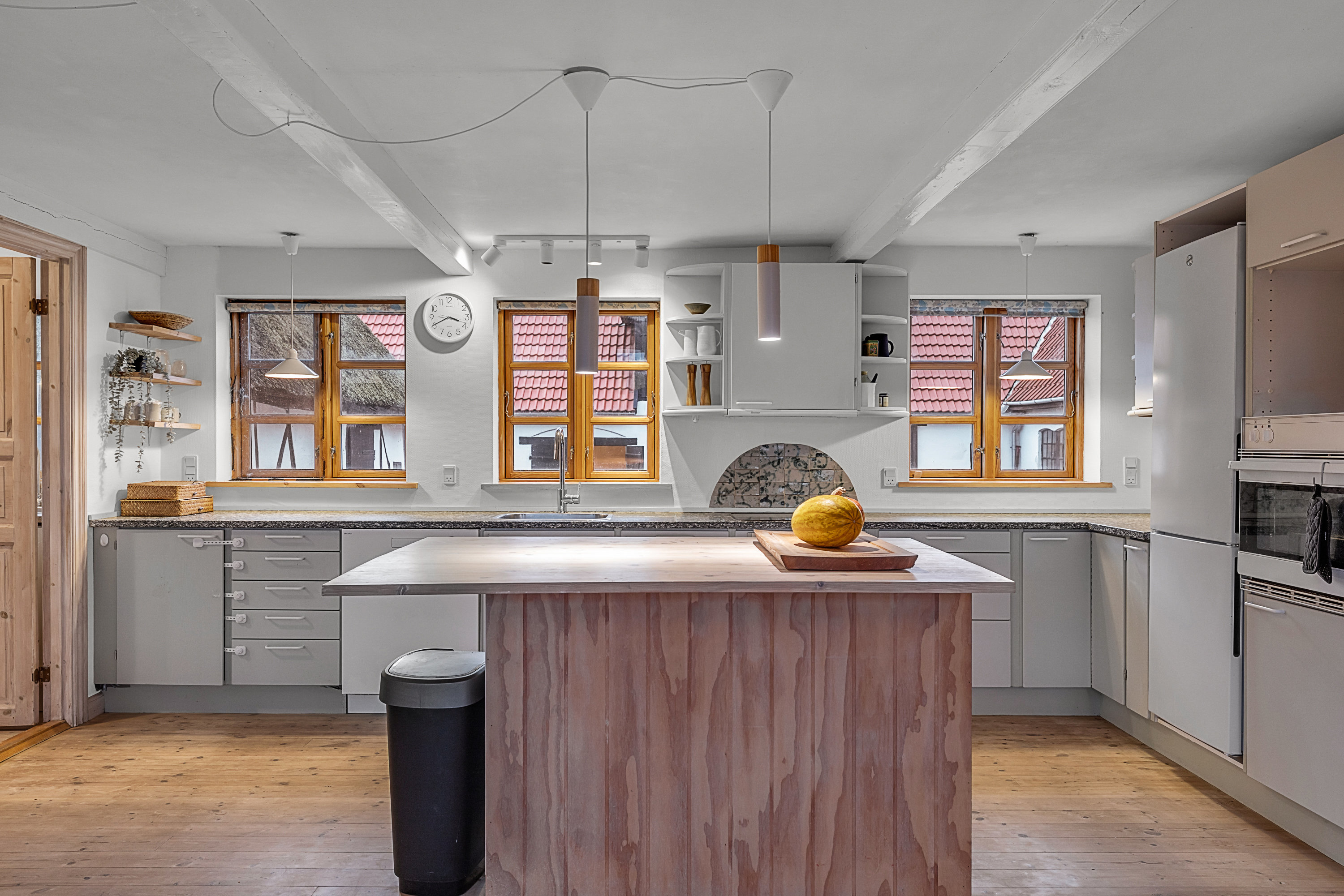 Fremhævet køkken billede i fuldskærmstilstand. Billede af Dyreborgskovvej 2, Dyreborg, 5600 Faaborg