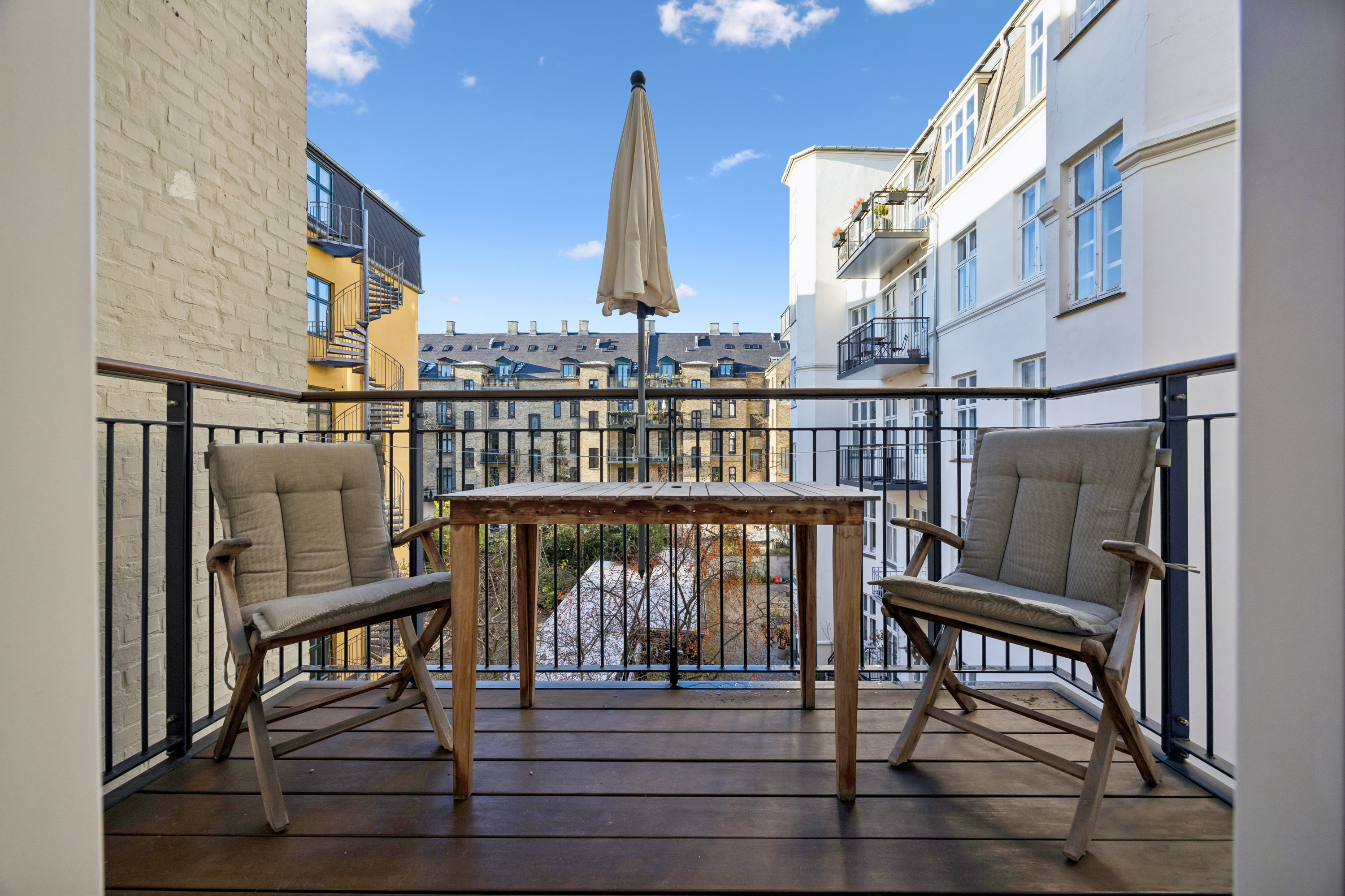 Fremhævet køkken billede i fuldskærmstilstand. Billede af Mynstersvej 7A, 2. th., 1827 Frederiksberg C