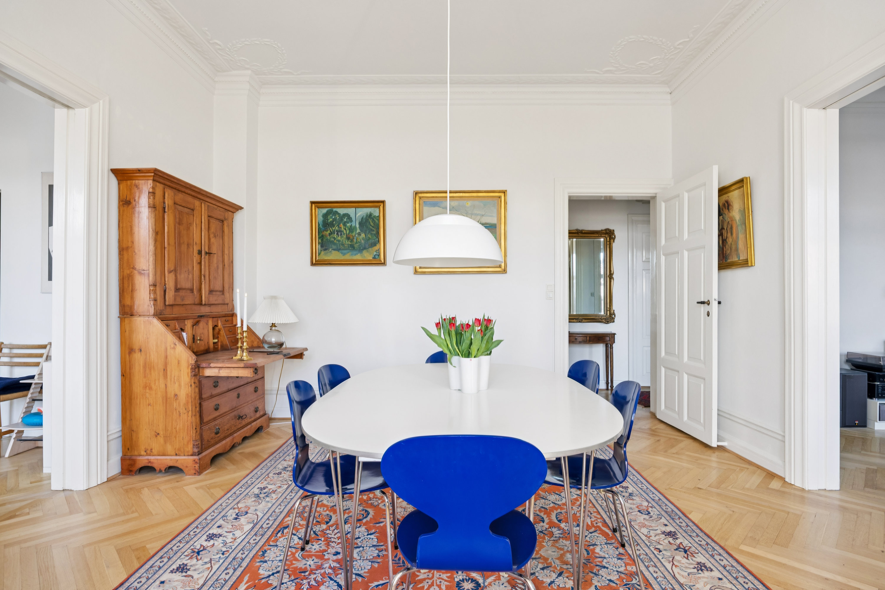 Fremhævet stue billede i fuldskærmstilstand. Billede af Mynstersvej 7A, 2. th., 1827 Frederiksberg C