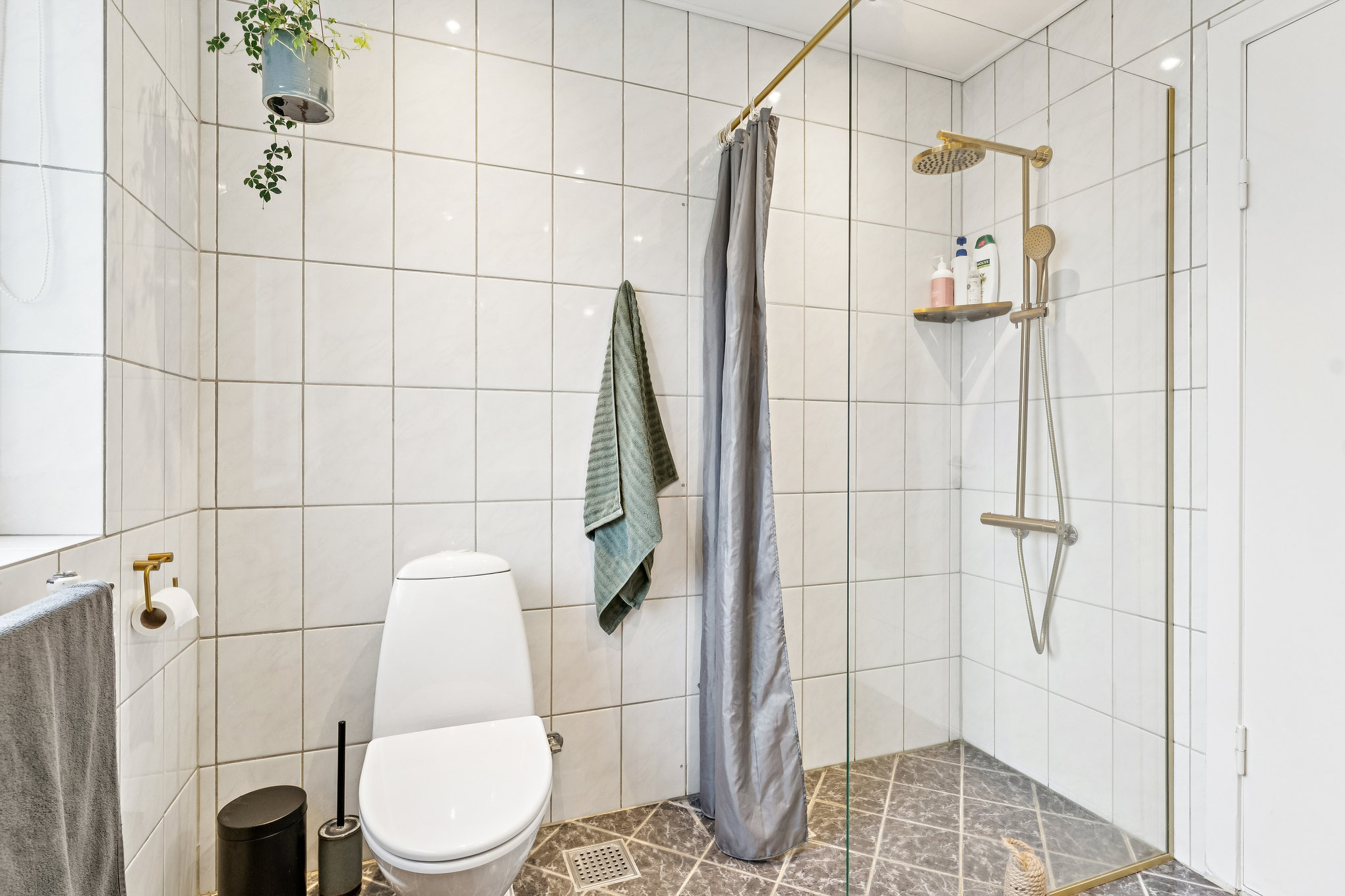 Fremhævet badeværelse billede i fuldskærmstilstand. Billede af Wingesvej 3, 8920 Randers NV