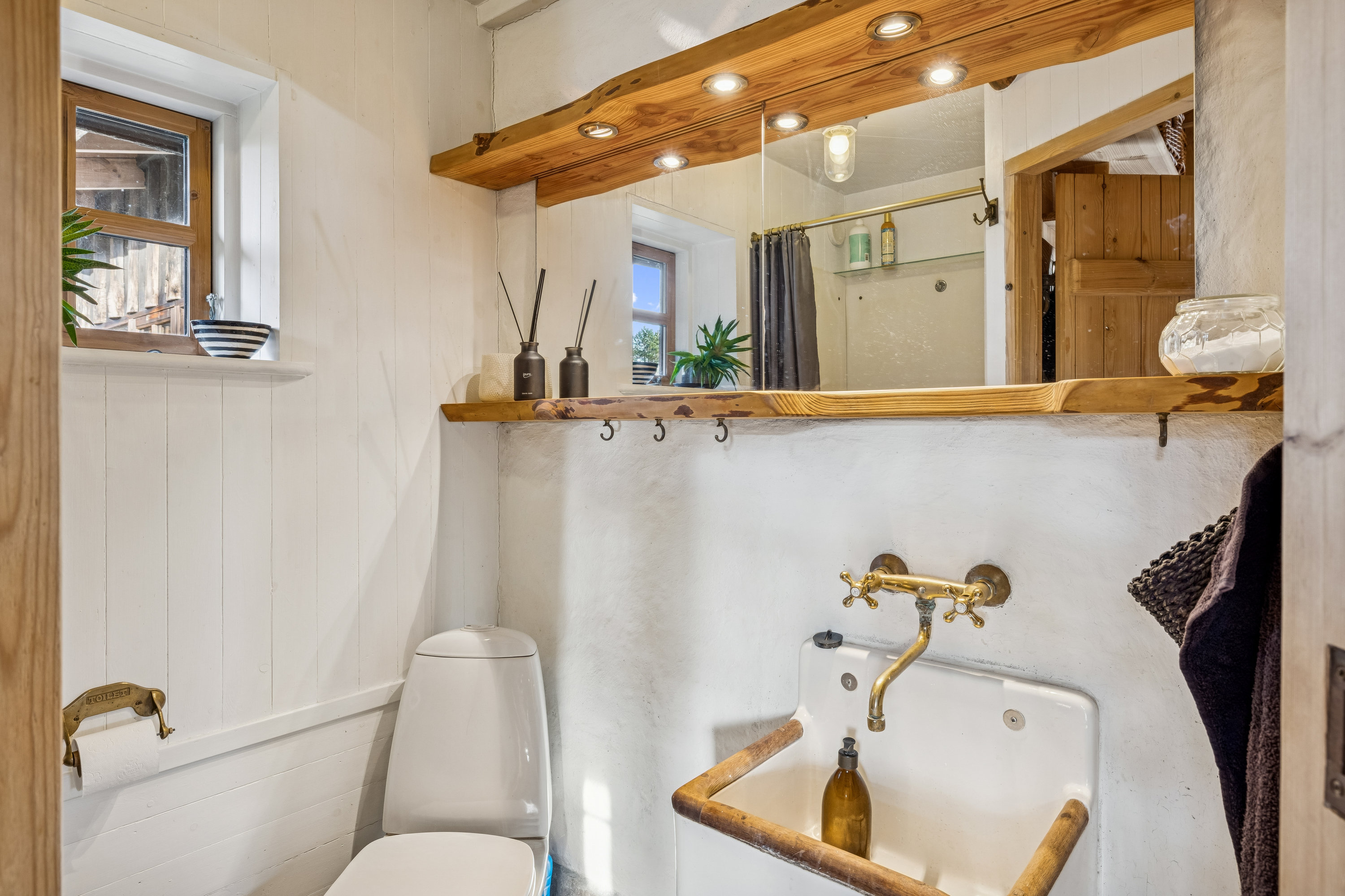 Fremhævet badeværelse billede i fuldskærmstilstand. Billede af Dystrup Kær 2, 8586 Ørum Djurs