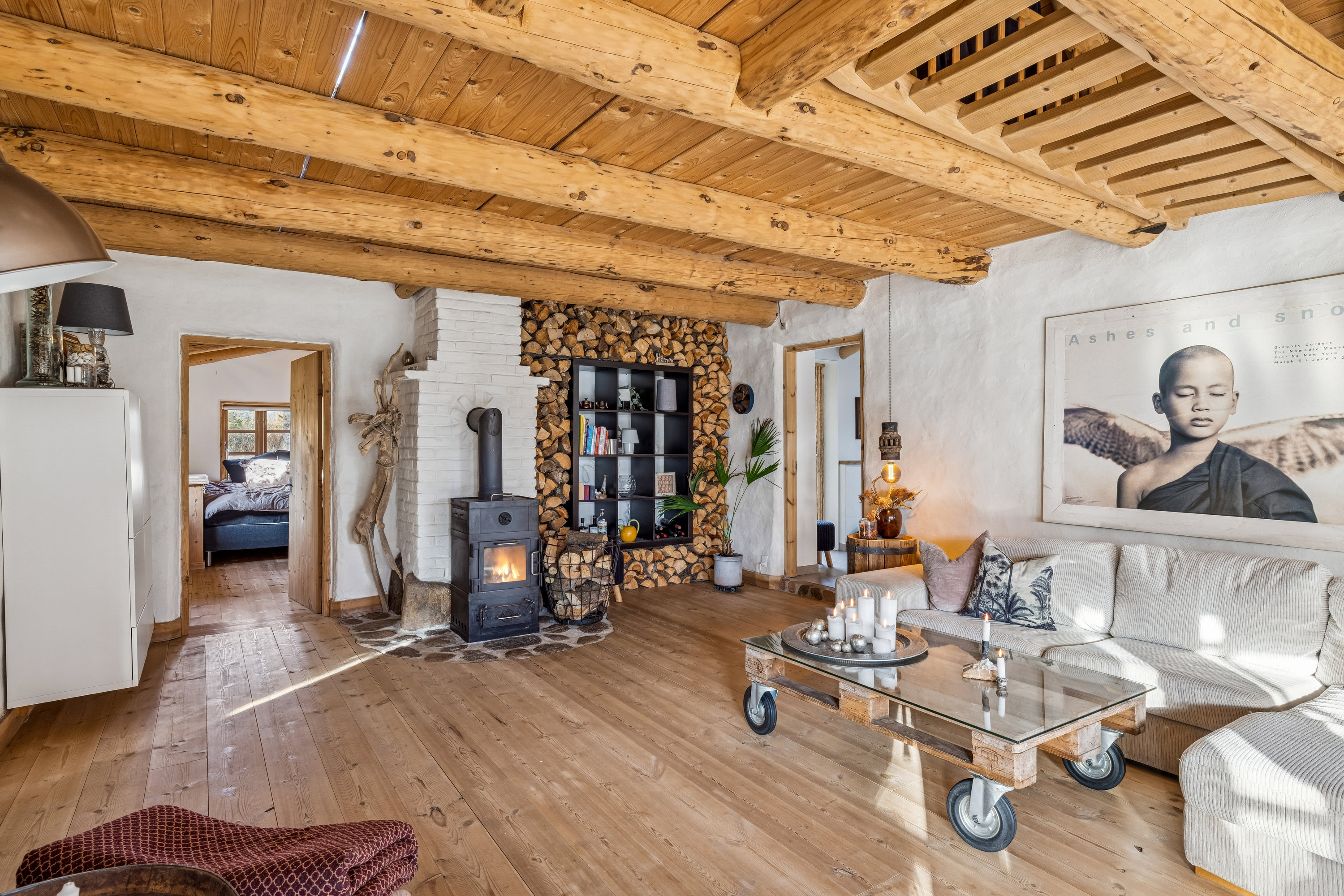 Fremhævet stue billede i fuldskærmstilstand. Billede af Dystrup Kær 2, 8586 Ørum Djurs