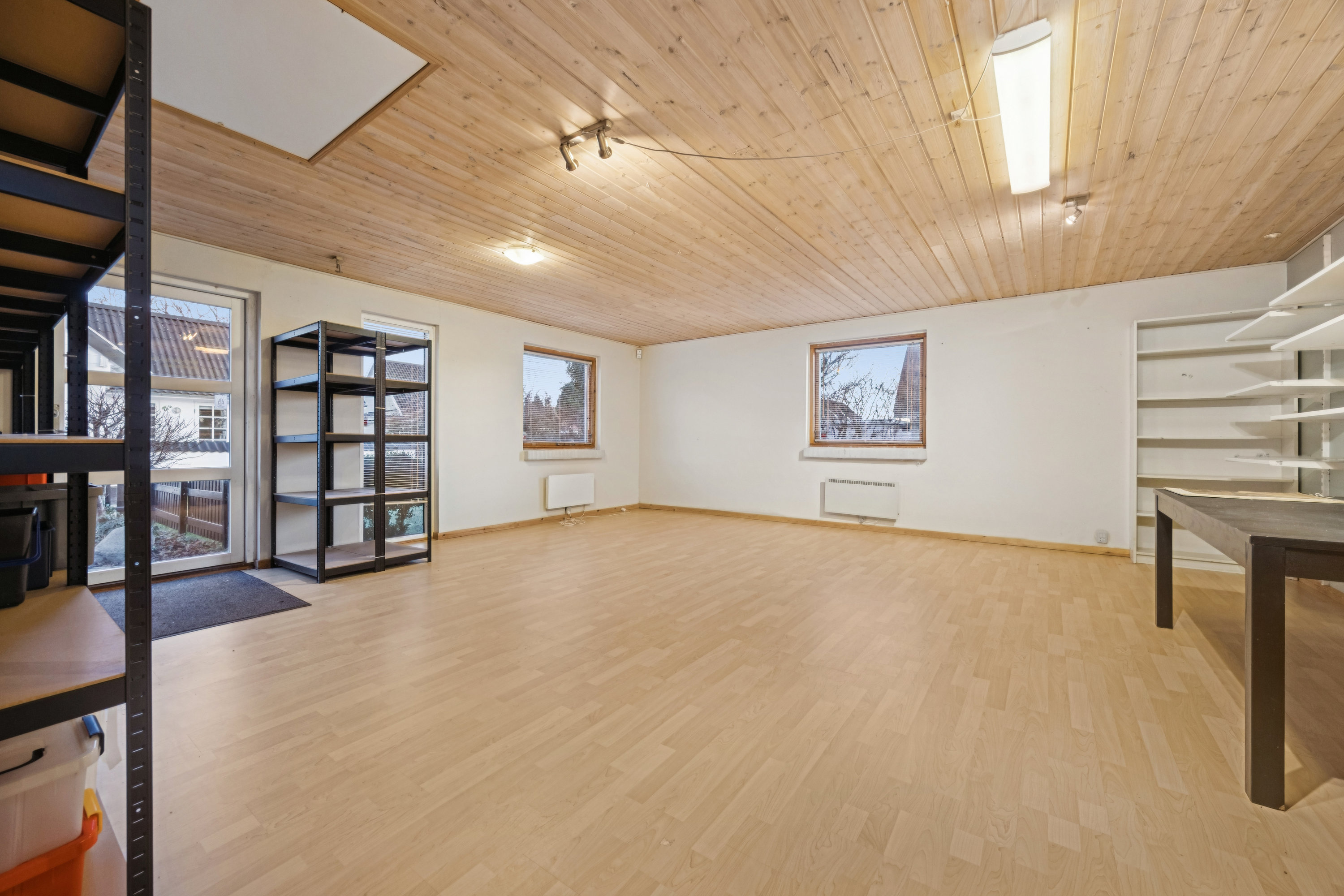 Fremhævet butikken billede i fuldskærmstilstand. Billede af Vodskov Kirkevej 29, 9310 Vodskov