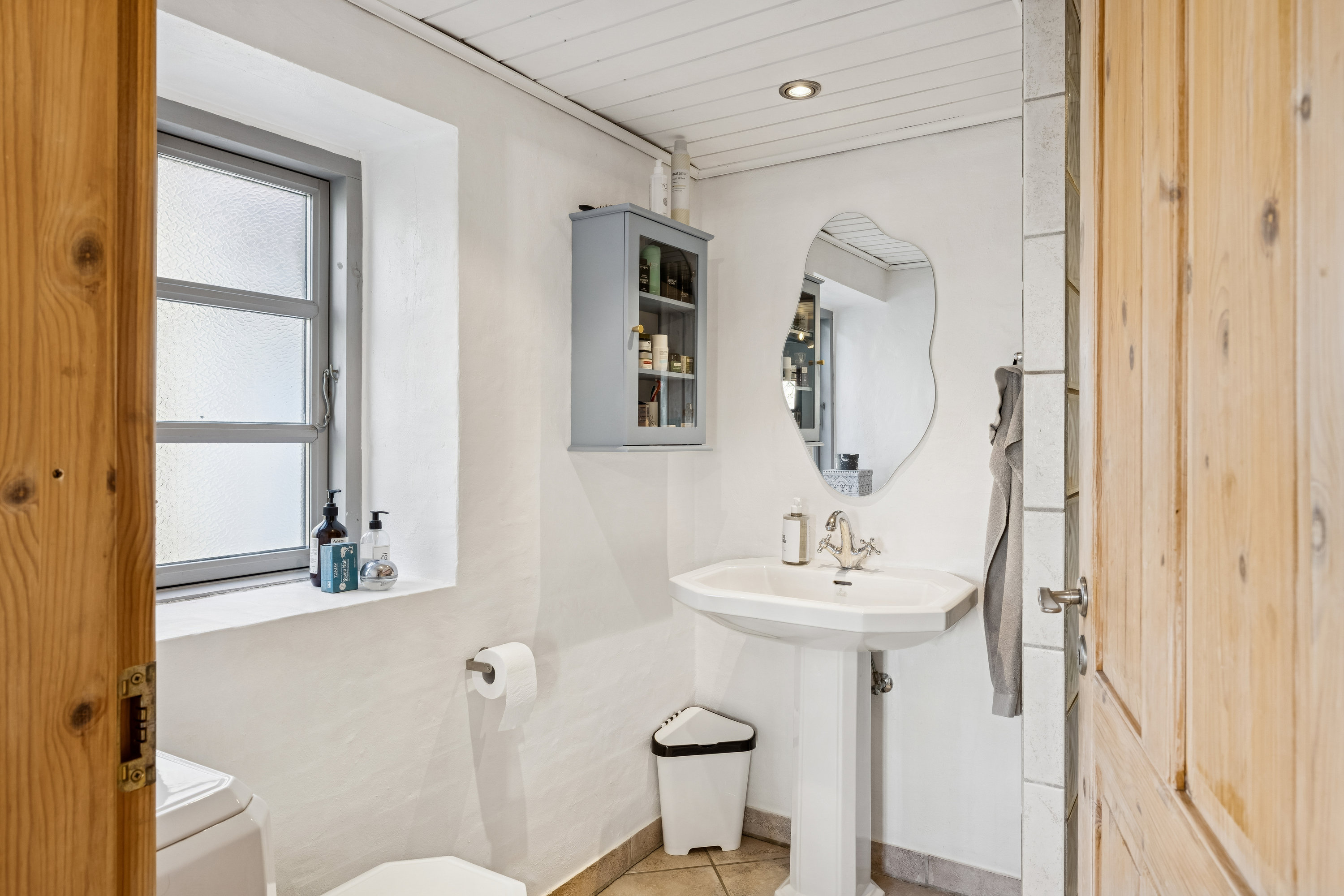 Fremhævet badeværelse billede i fuldskærmstilstand. Billede af Tronkærvej 129, 8541 Skødstrup