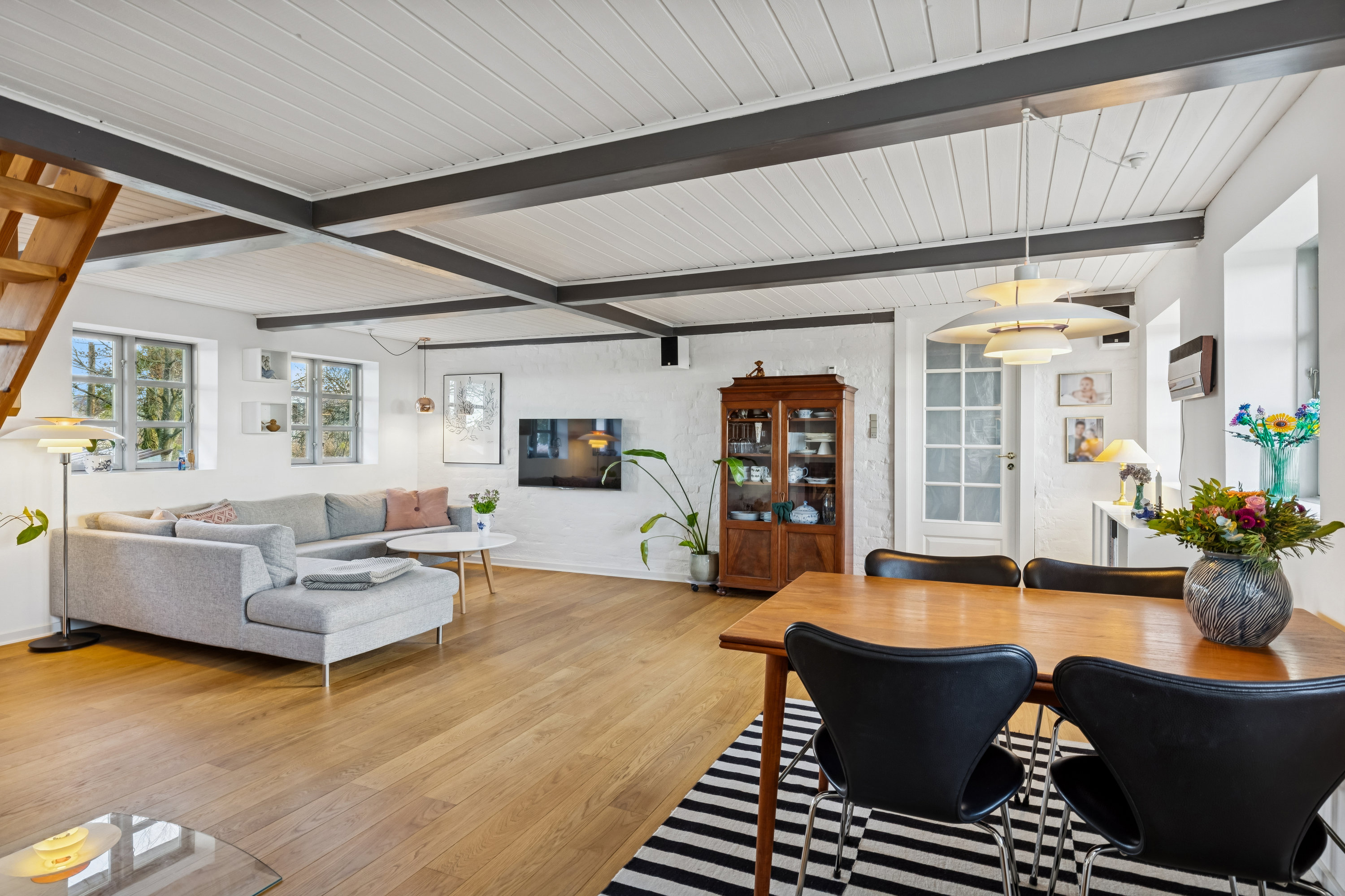 Fremhævet stue billede i fuldskærmstilstand. Billede af Tronkærvej 129, 8541 Skødstrup