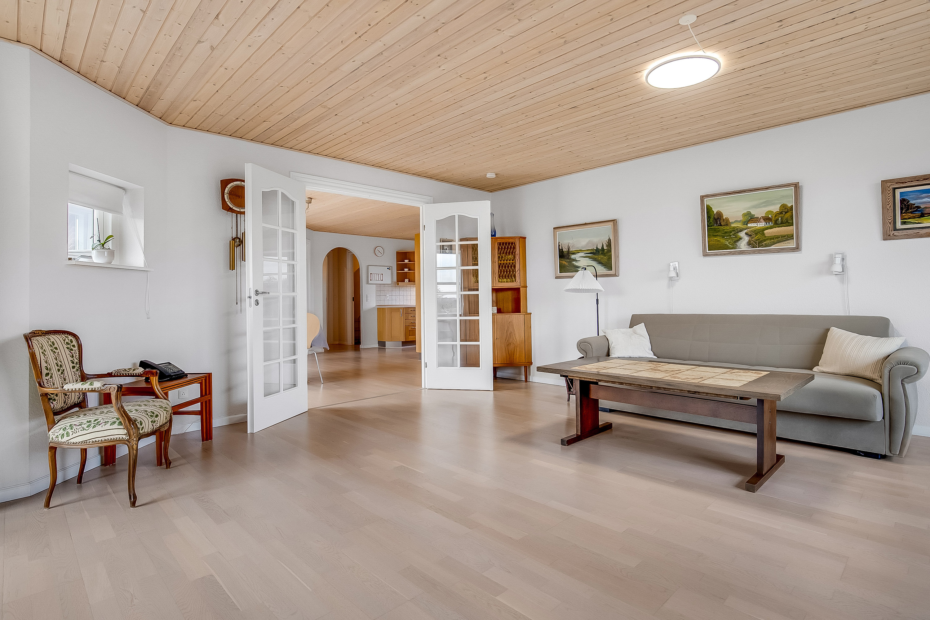 Fremhævet stue billede i fuldskærmstilstand. Billede af Præstekæret 9, Påby, 6000 Kolding