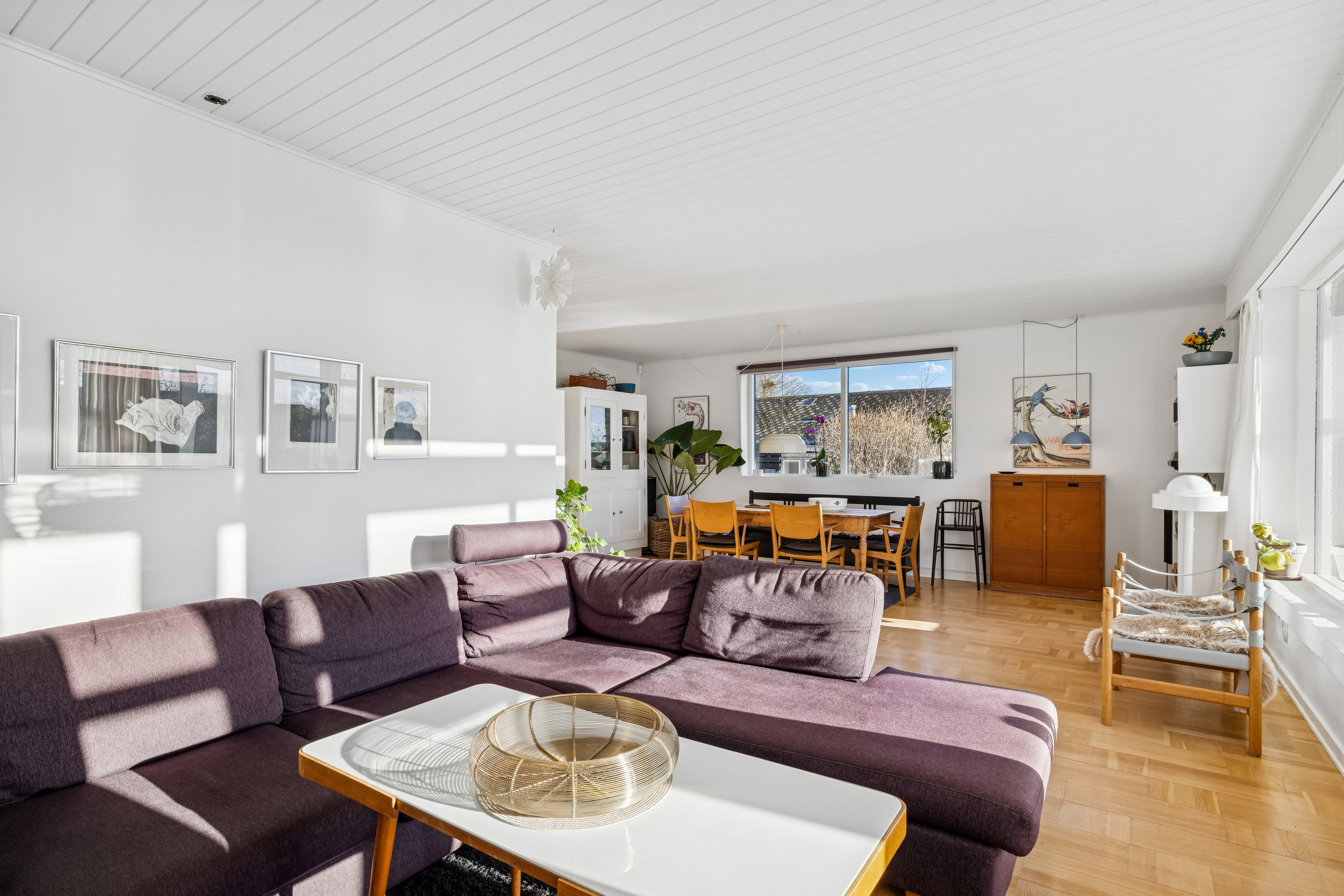 Fremhævet stue billede i fuldskærmstilstand. Billede af Grankrogen 10, Løgten, 8541 Skødstrup