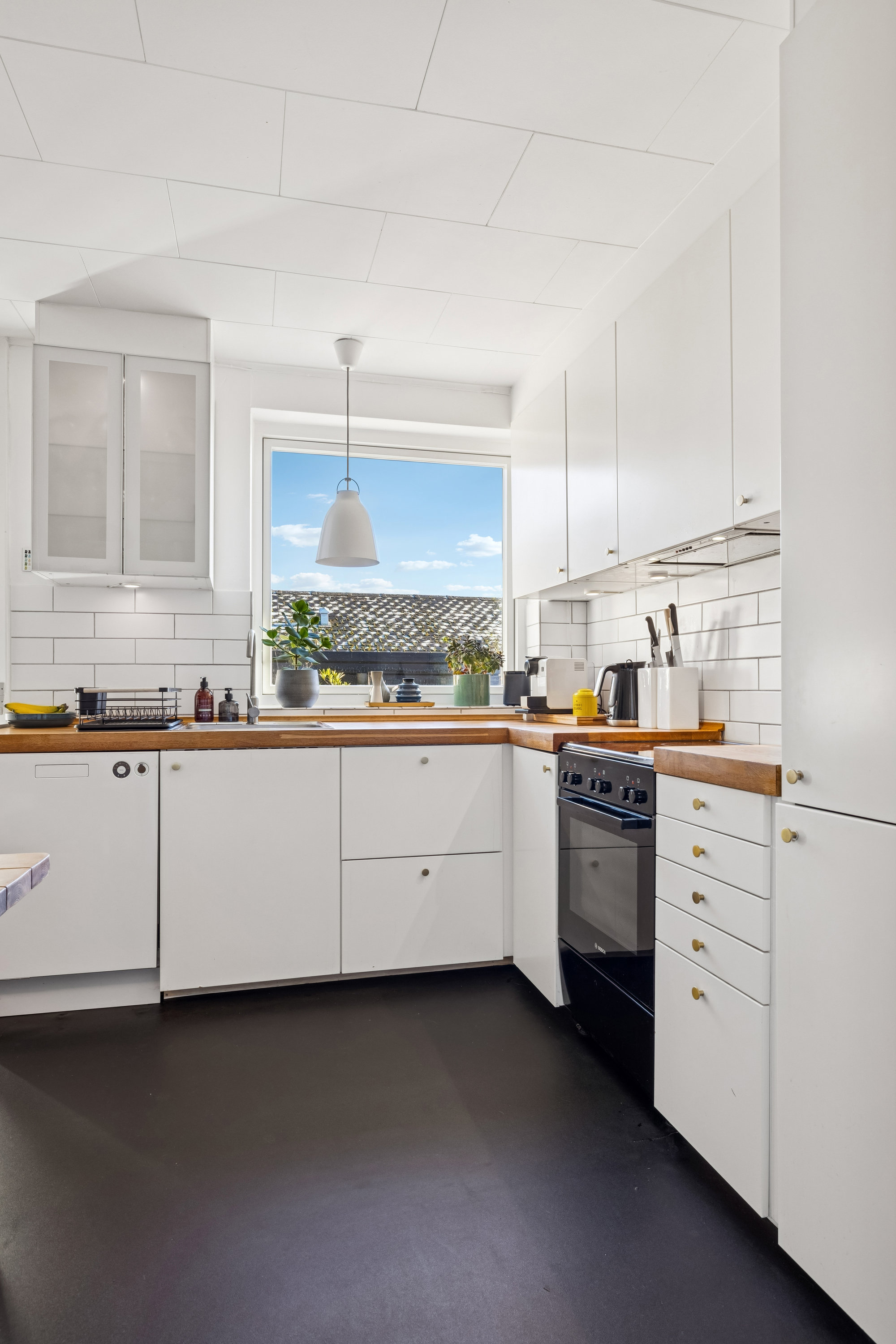 Fremhævet køkken billede i fuldskærmstilstand. Billede af Grankrogen 10, Løgten, 8541 Skødstrup