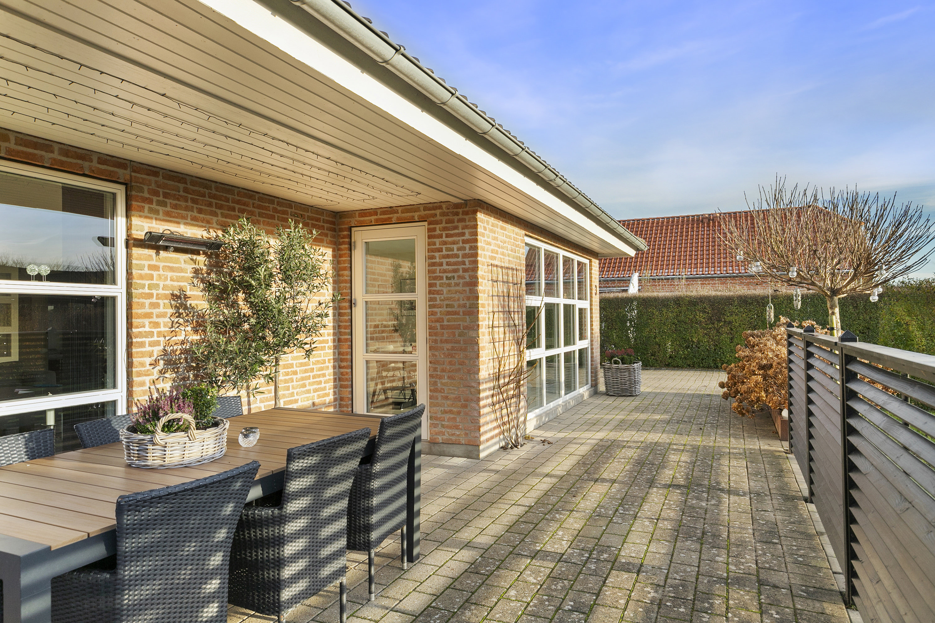 Fremhævet terrasse billede i fuldskærmstilstand. Billede af Engparken 3, 9700 Brønderslev