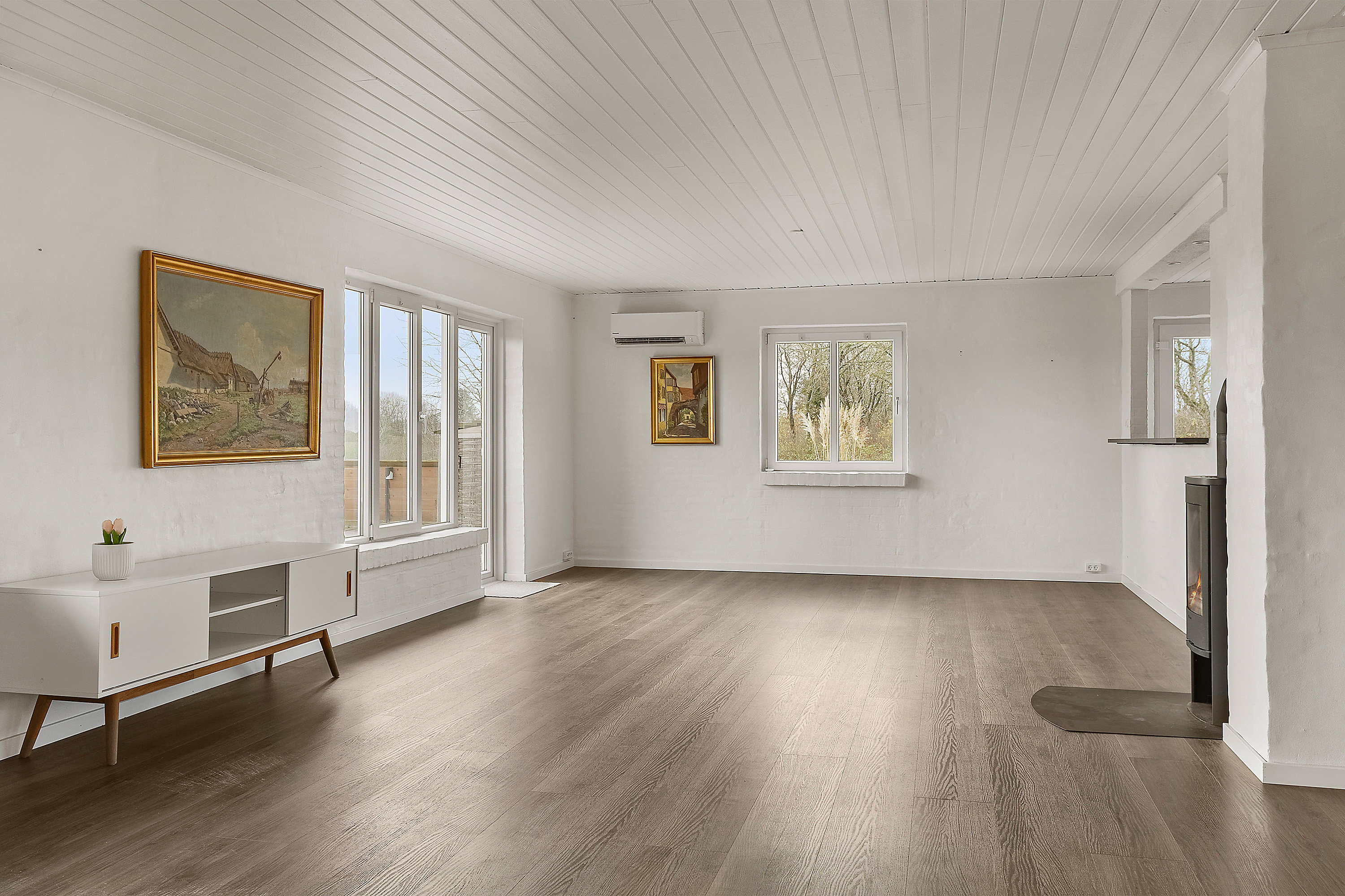 Fremhævet stue billede i fuldskærmstilstand. Billede af Østerbygårdvej 4, Ø Hovborg, 6682 Hovborg