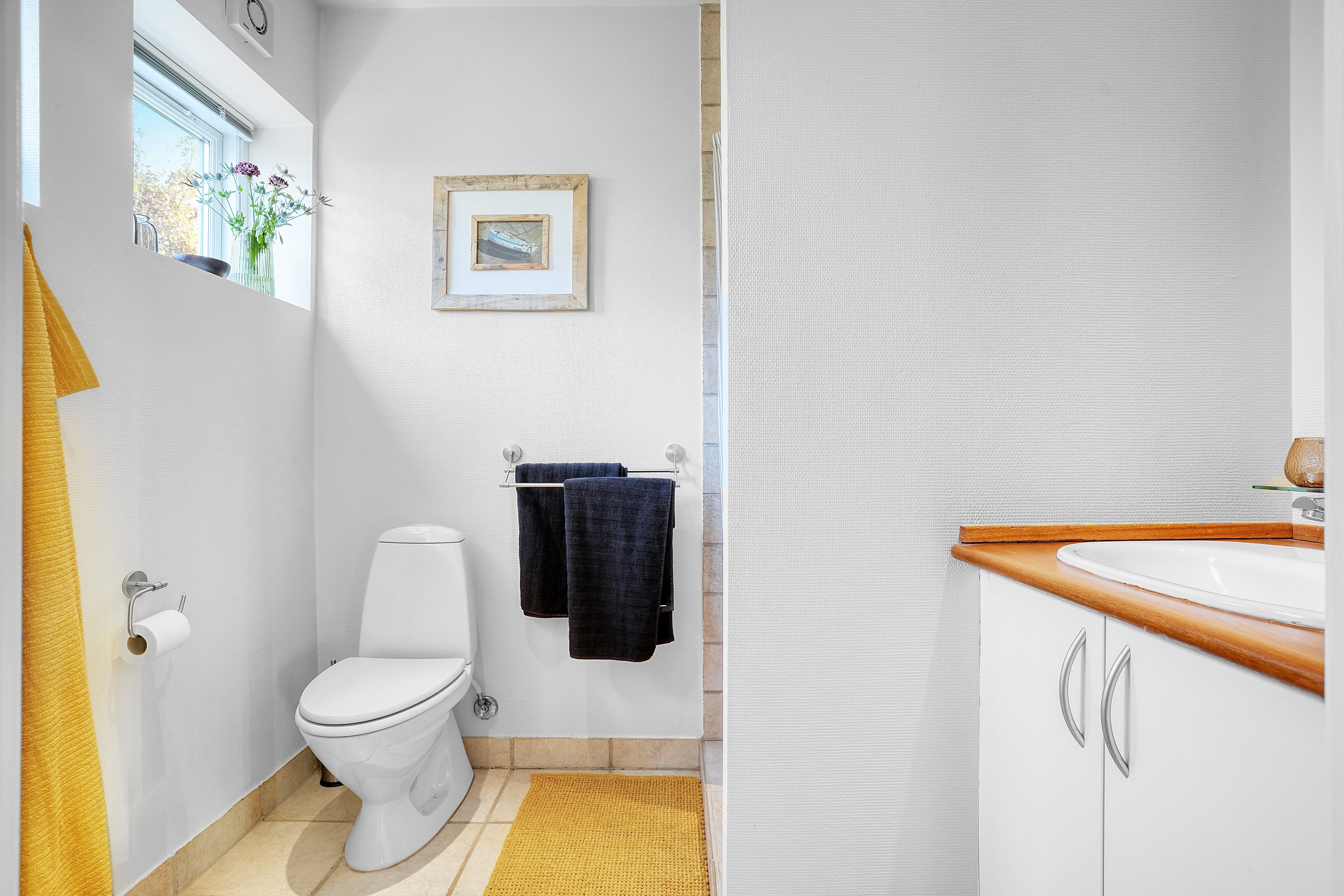 Fremhævet badeværelse billede i fuldskærmstilstand. Billede af Bregnerød Byvej 15B, 3520 Farum