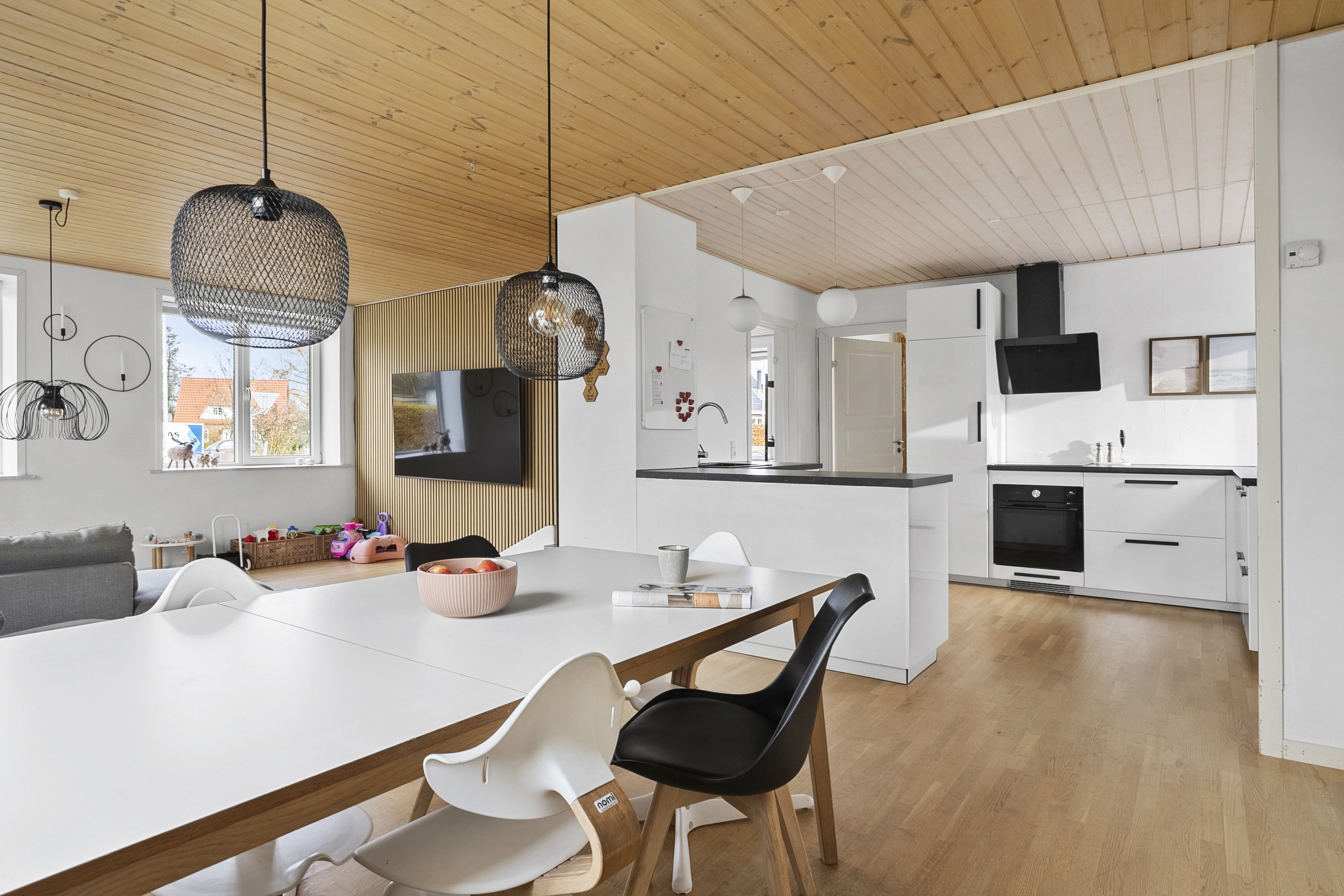 Fremhævet spisestue billede i fuldskærmstilstand. Billede af Lintrupvej 32, 6660 Lintrup