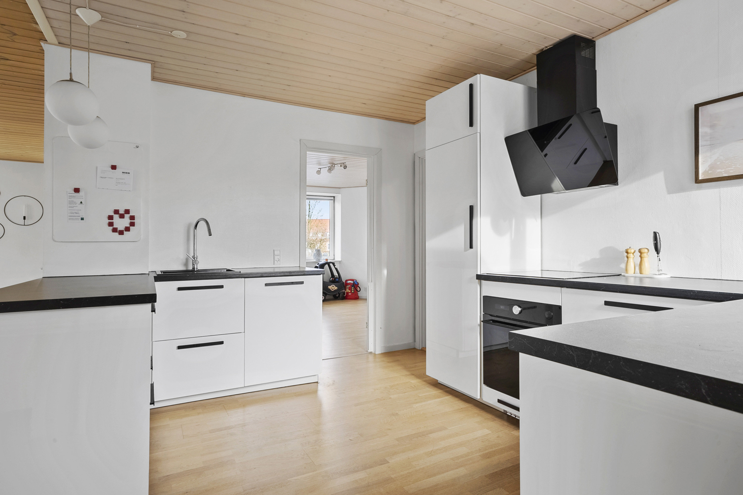 Miniaturebillede 1: køkken. Billede af Lintrupvej 32, 6660 Lintrup