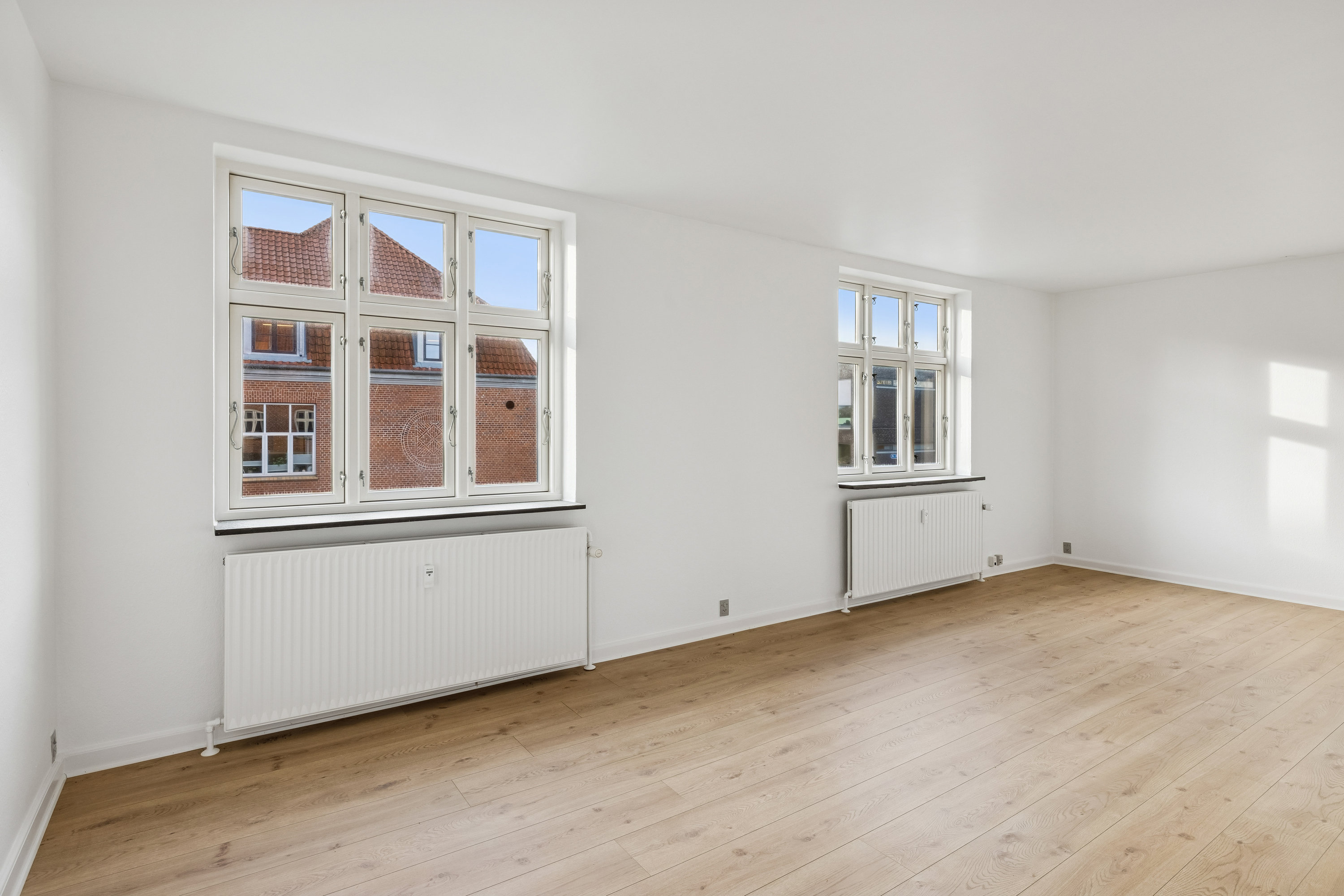 Fremhævet stue billede i fuldskærmstilstand. Billede af Skolevej 6, 8410 Rønde