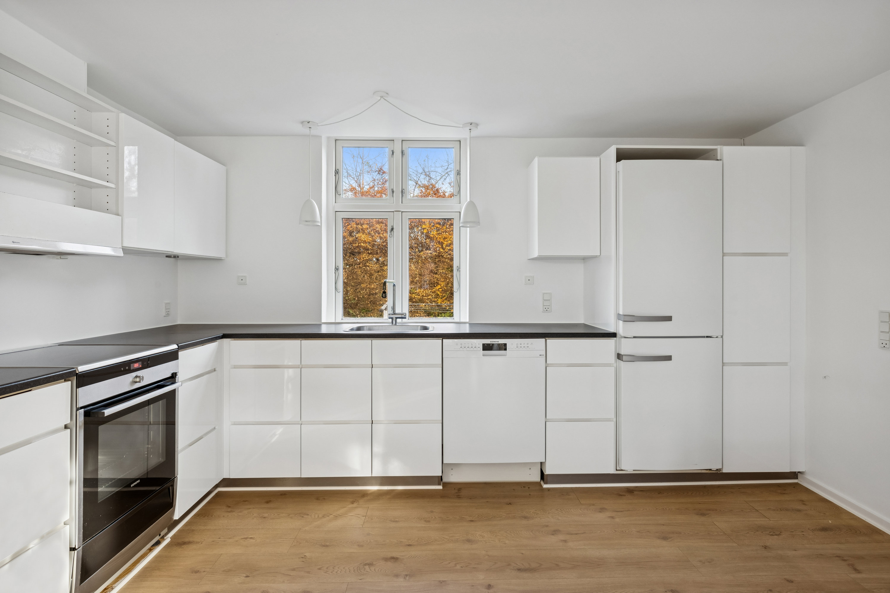 Fremhævet køkken billede i fuldskærmstilstand. Billede af Skolevej 6, 8410 Rønde