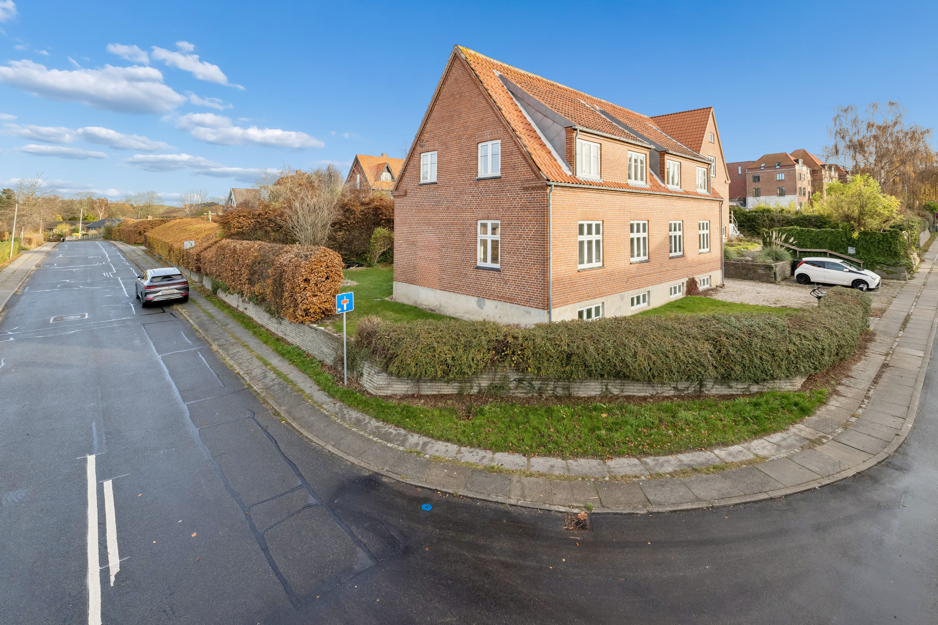 Fremhævet andet billede i fuldskærmstilstand. Billede af Skolevej 6, 8410 Rønde