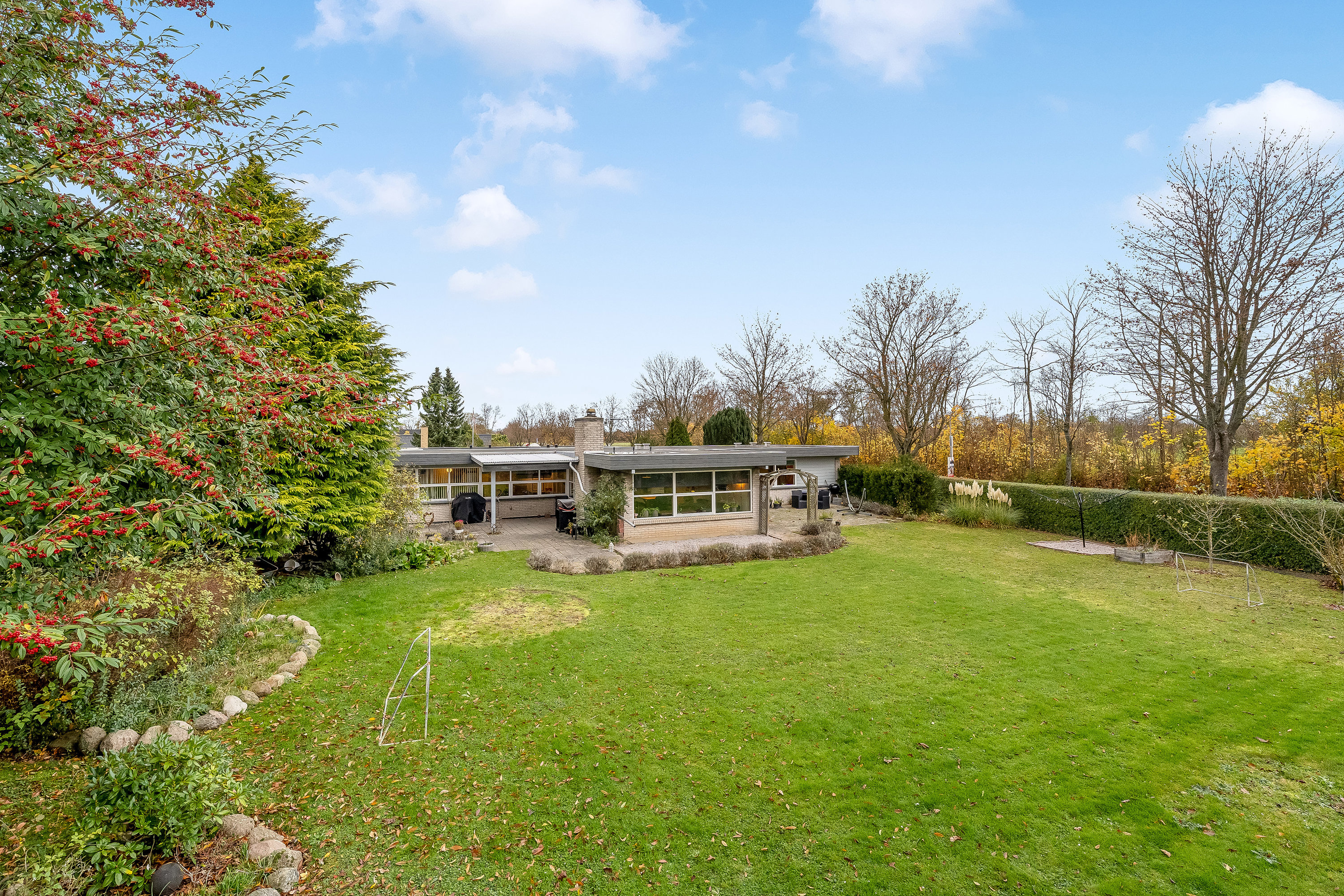 Fremhævet mastefoto billede i fuldskærmstilstand. Billede af Bregnevej 5, 4930 Maribo