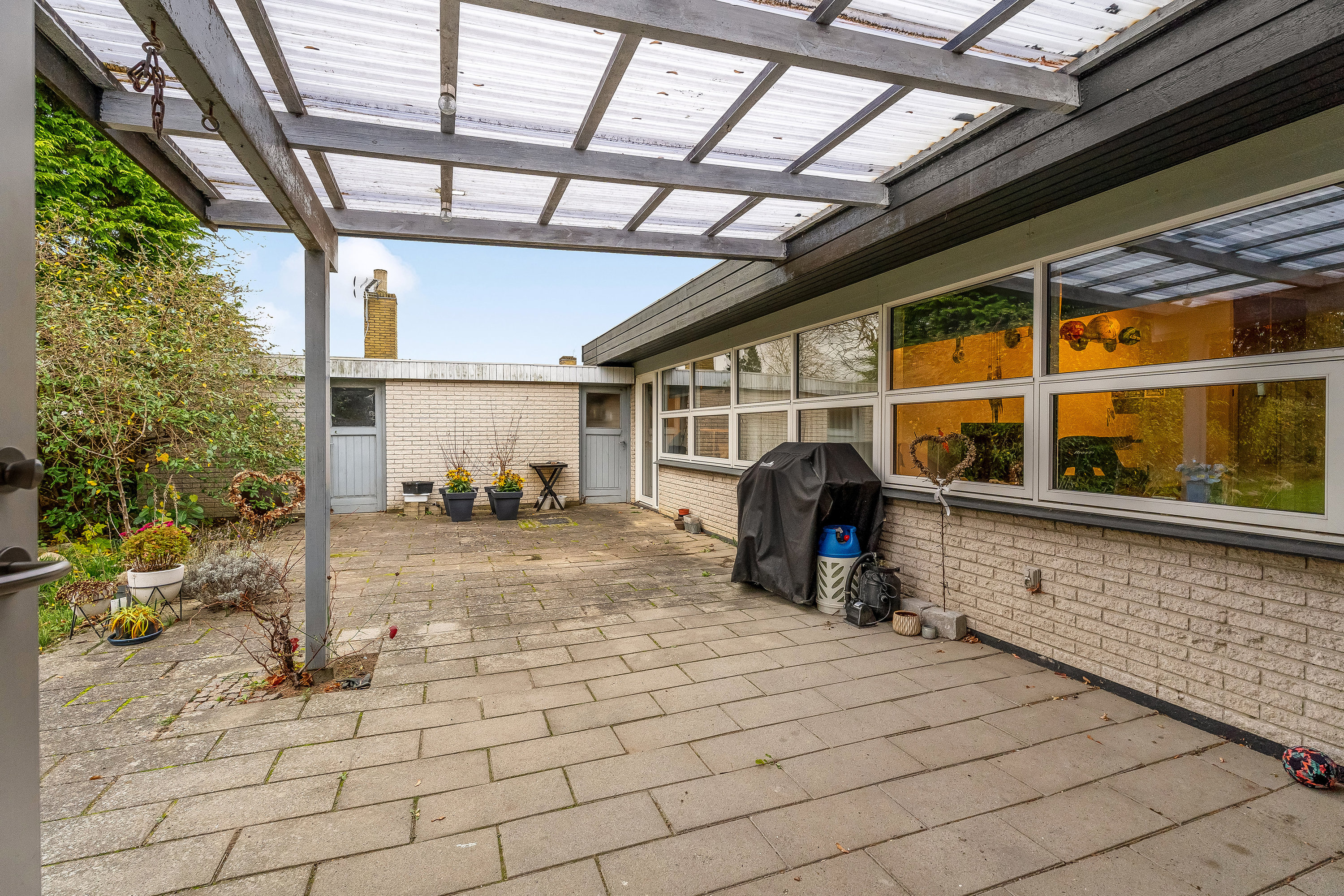 Fremhævet overdækket terrasse billede i fuldskærmstilstand. Billede af Bregnevej 5, 4930 Maribo