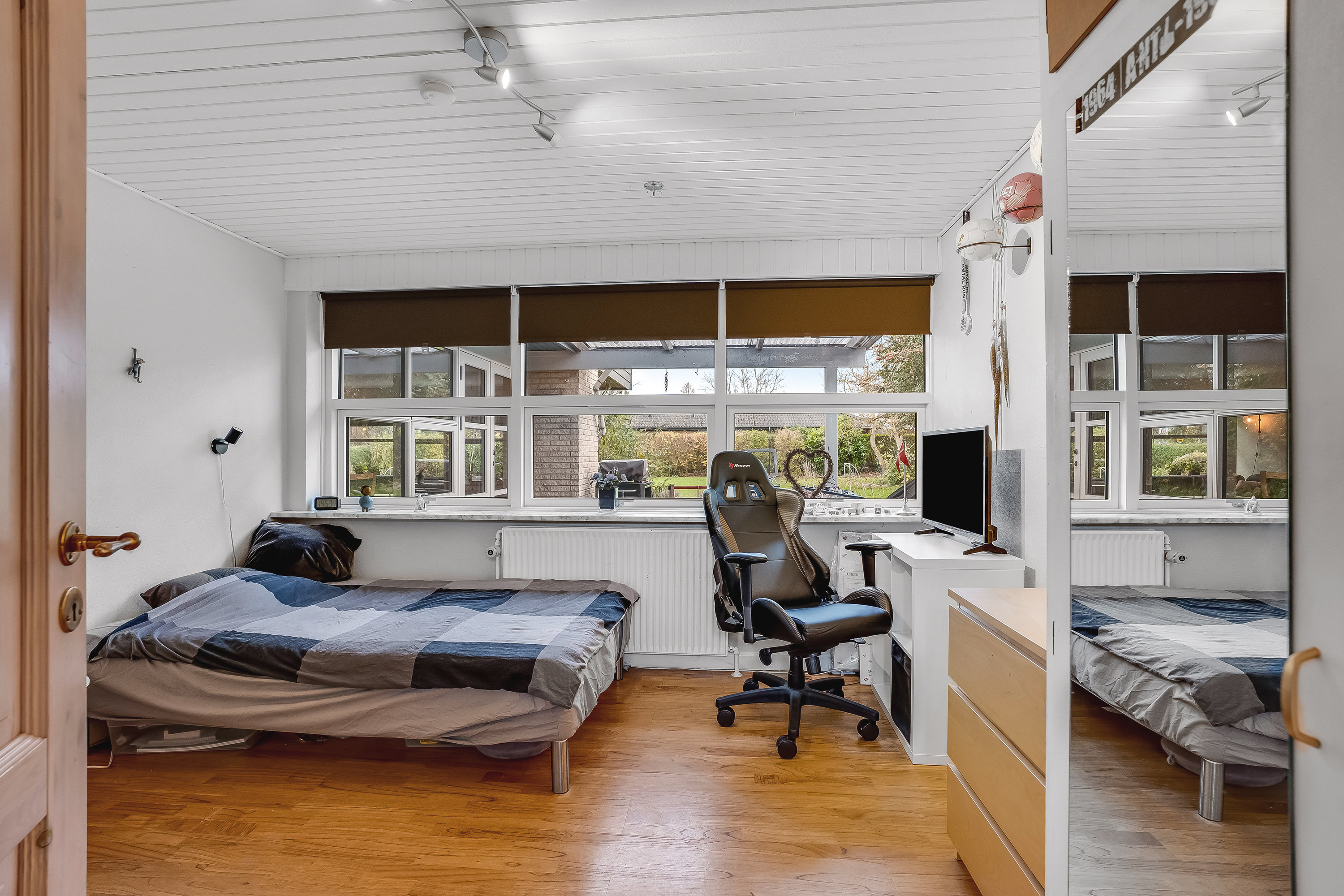 Fremhævet soveværelse billede i fuldskærmstilstand. Billede af Bregnevej 5, 4930 Maribo