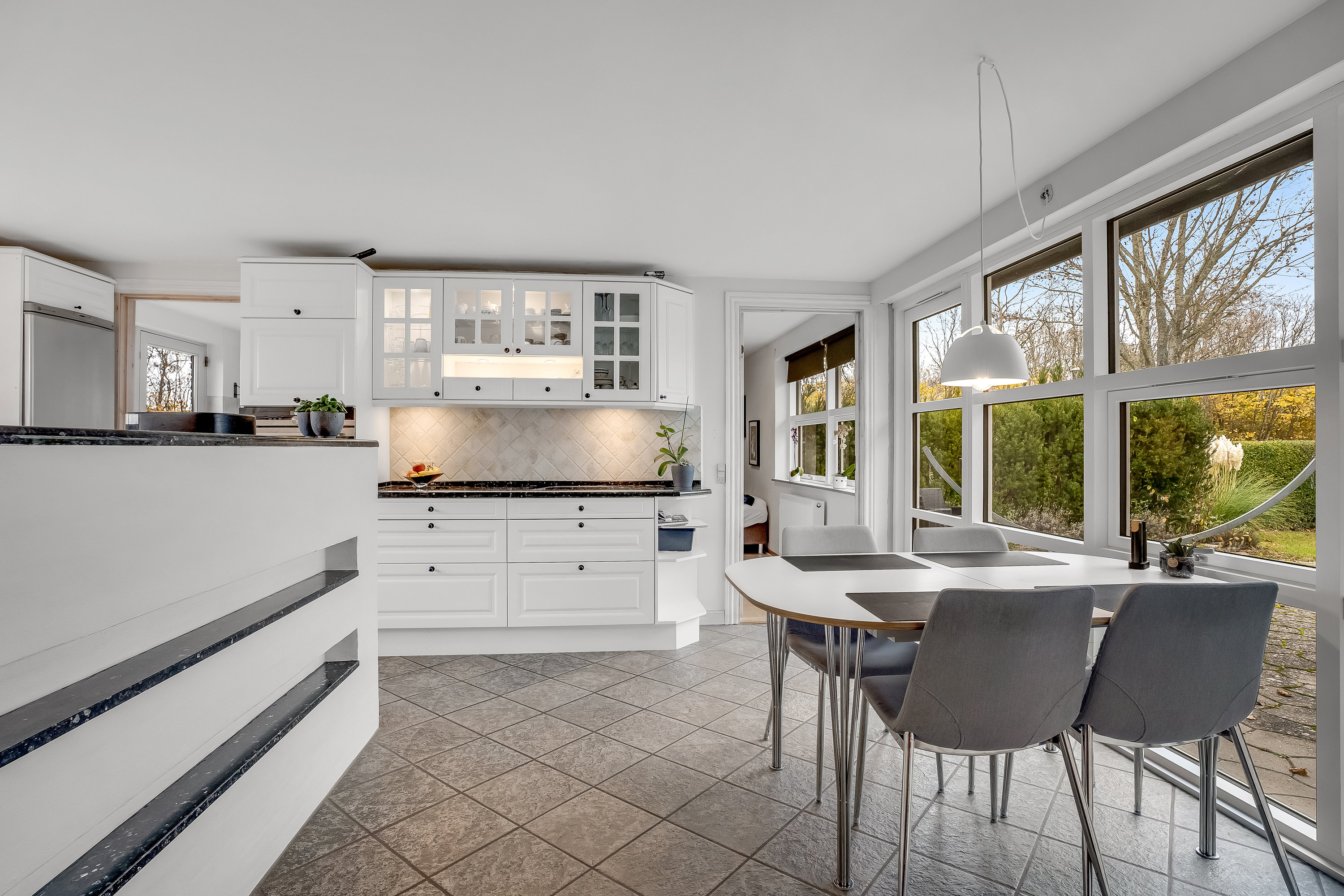 Fremhævet køkken alrum billede i fuldskærmstilstand. Billede af Bregnevej 5, 4930 Maribo