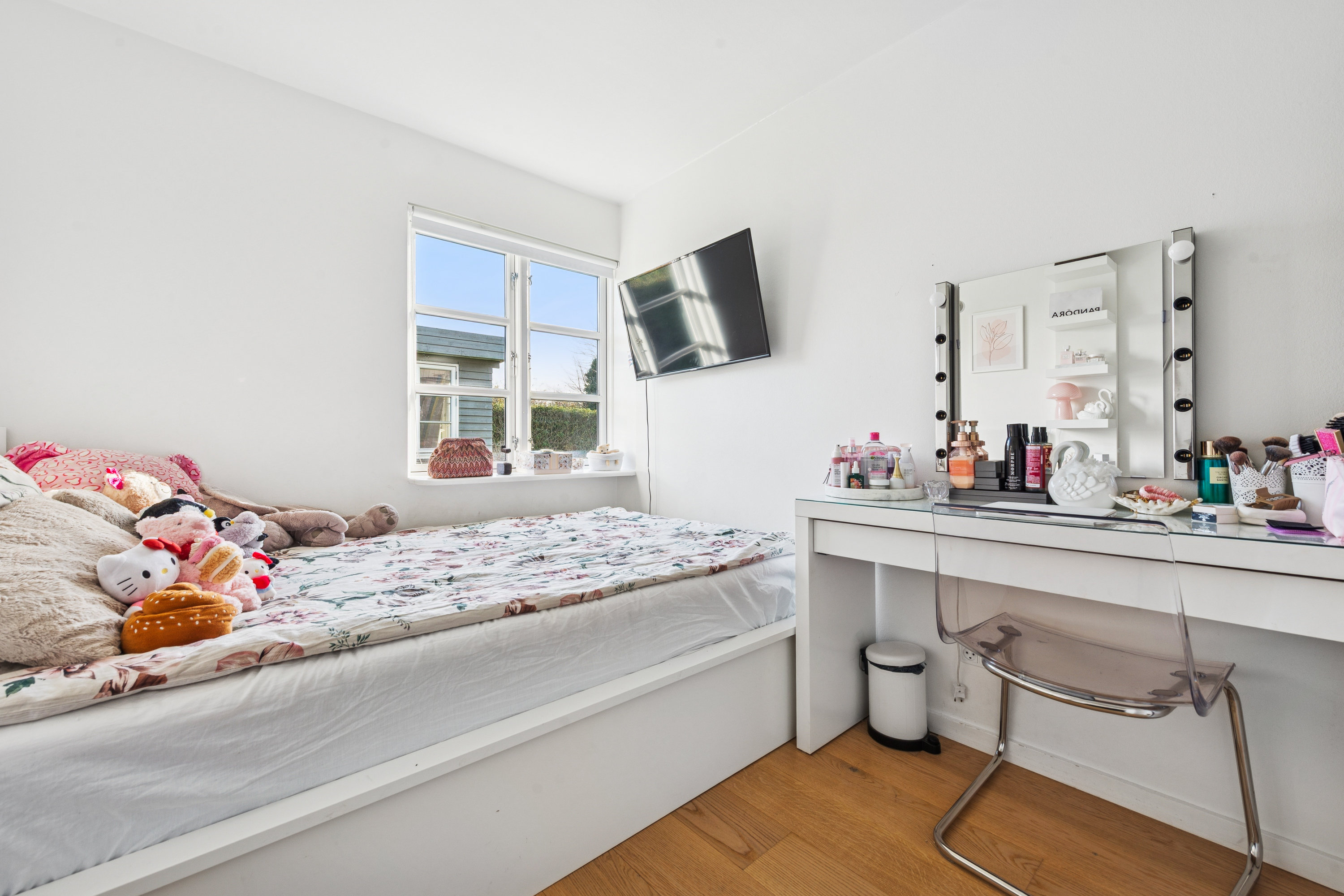 Fremhævet værelse billede i fuldskærmstilstand. Billede af Løvager 1, 2670 Greve