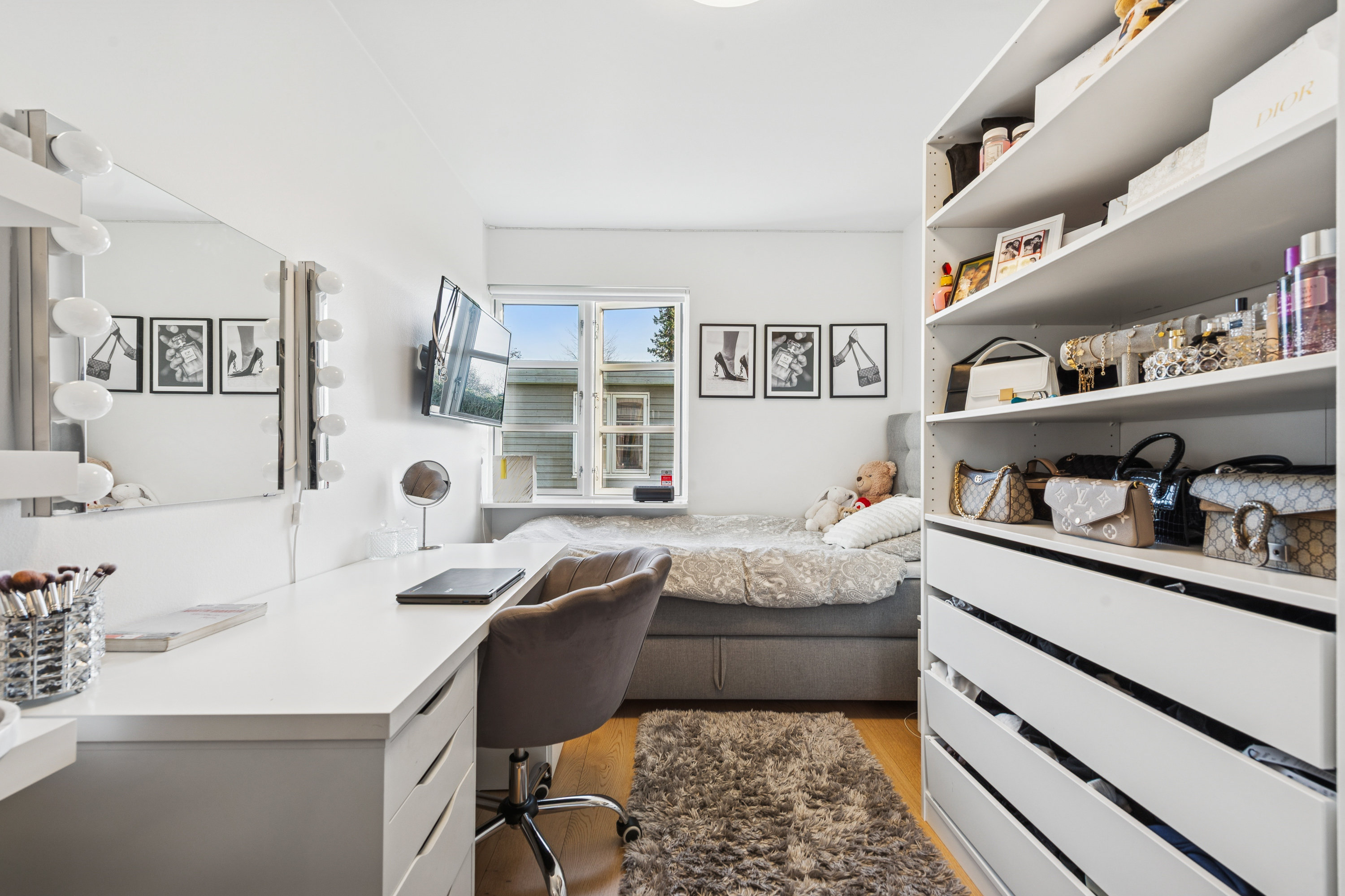 Fremhævet værelse billede i fuldskærmstilstand. Billede af Løvager 1, 2670 Greve