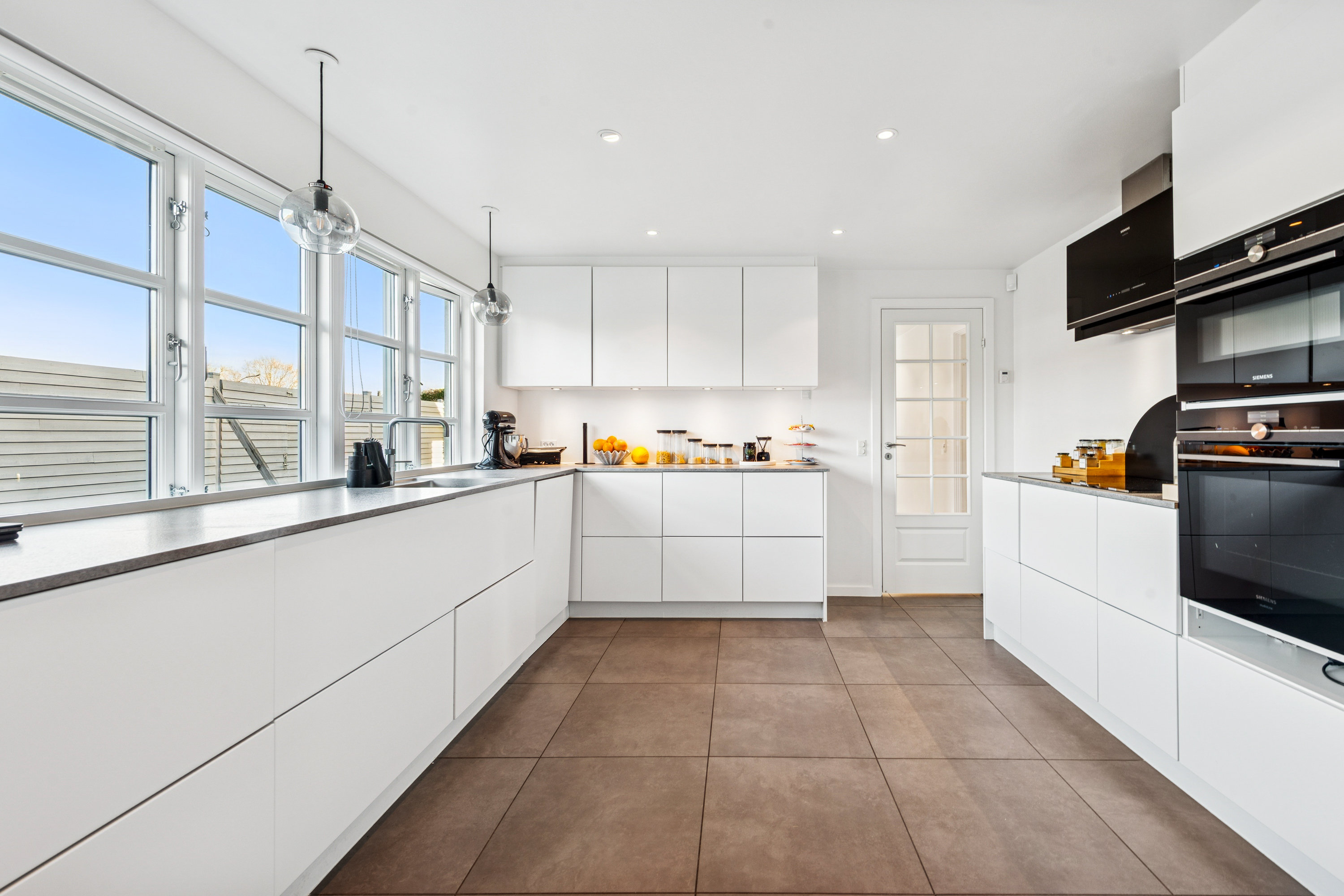 Miniaturebillede 1: køkken. Billede af Løvager 1, 2670 Greve