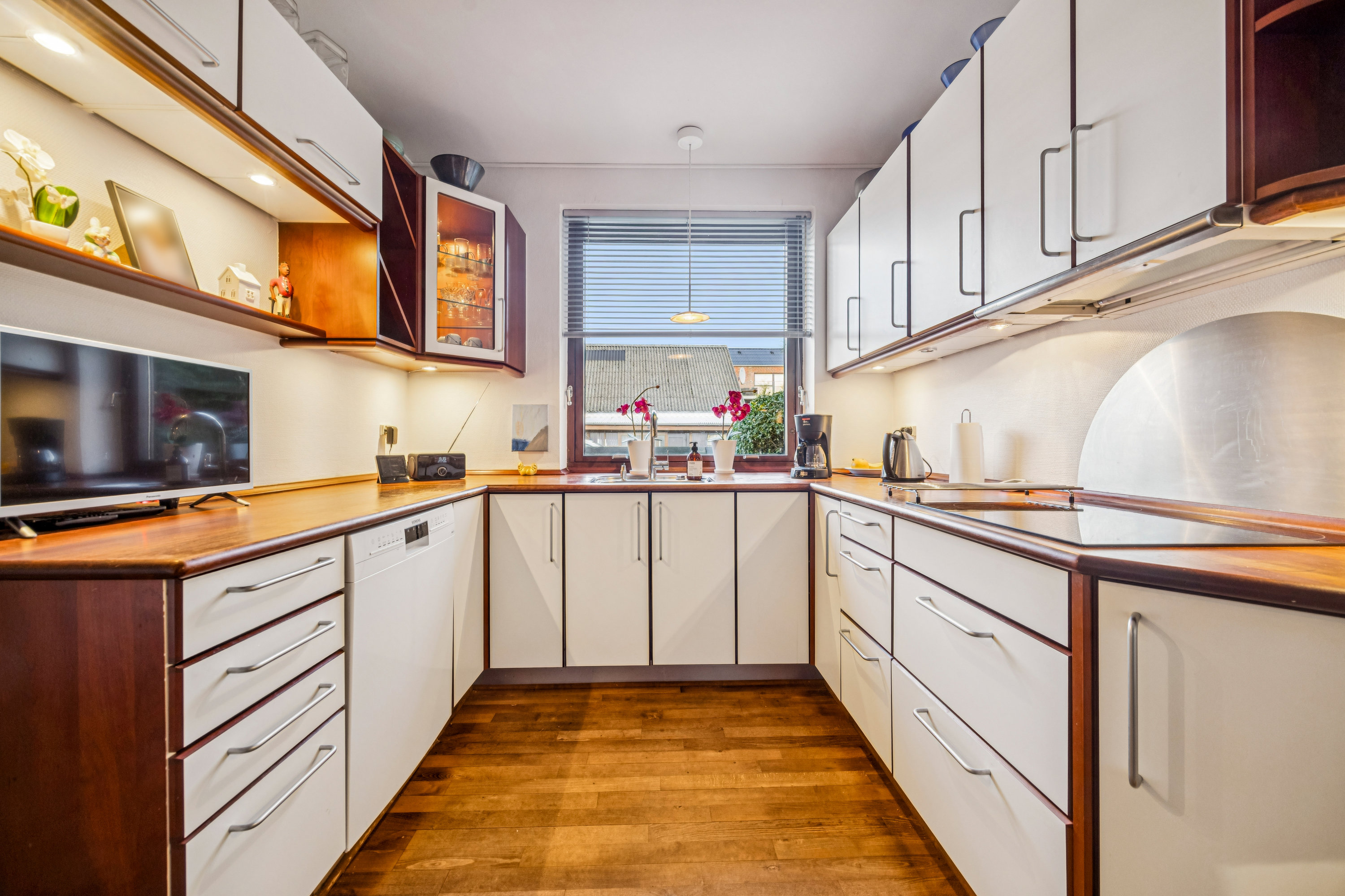 Fremhævet køkken billede i fuldskærmstilstand. Billede af Solbakkevej 1, 9460 Brovst