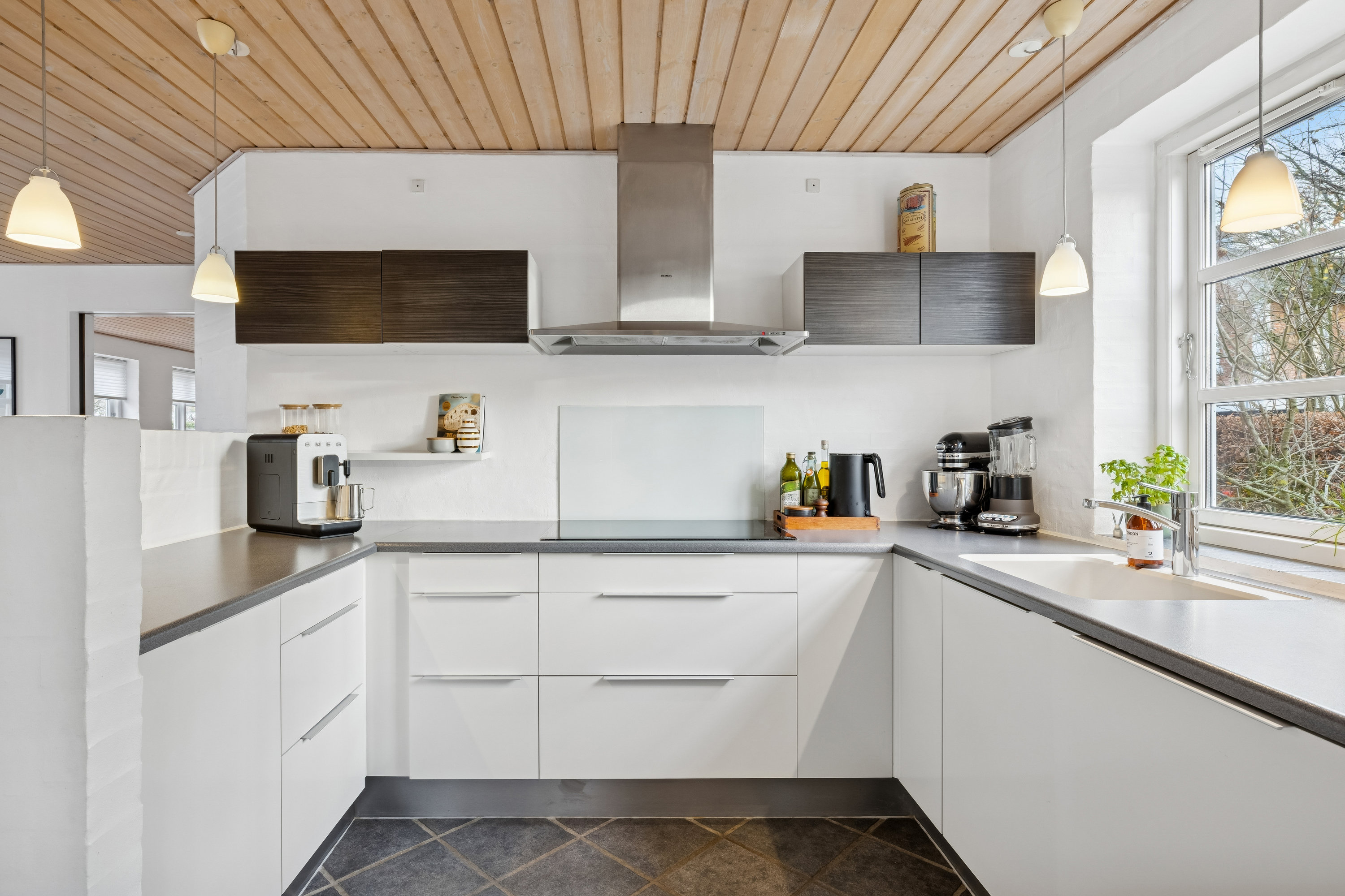 Fremhævet køkken billede i fuldskærmstilstand. Billede af Toften 2, Ugelbølle, 8410 Rønde