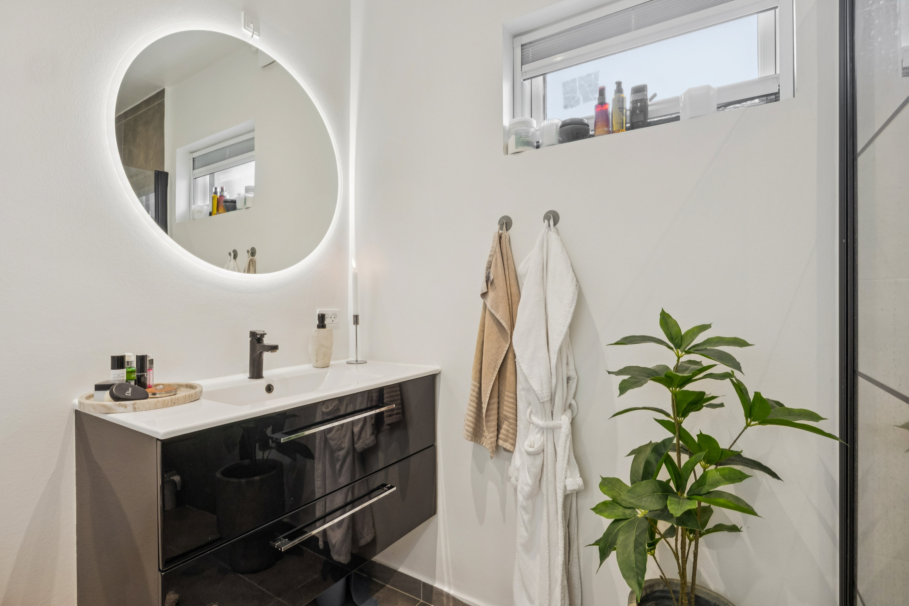 Fremhævet badeværelse billede i fuldskærmstilstand. Billede af Strandvejen 96, 4600 Køge