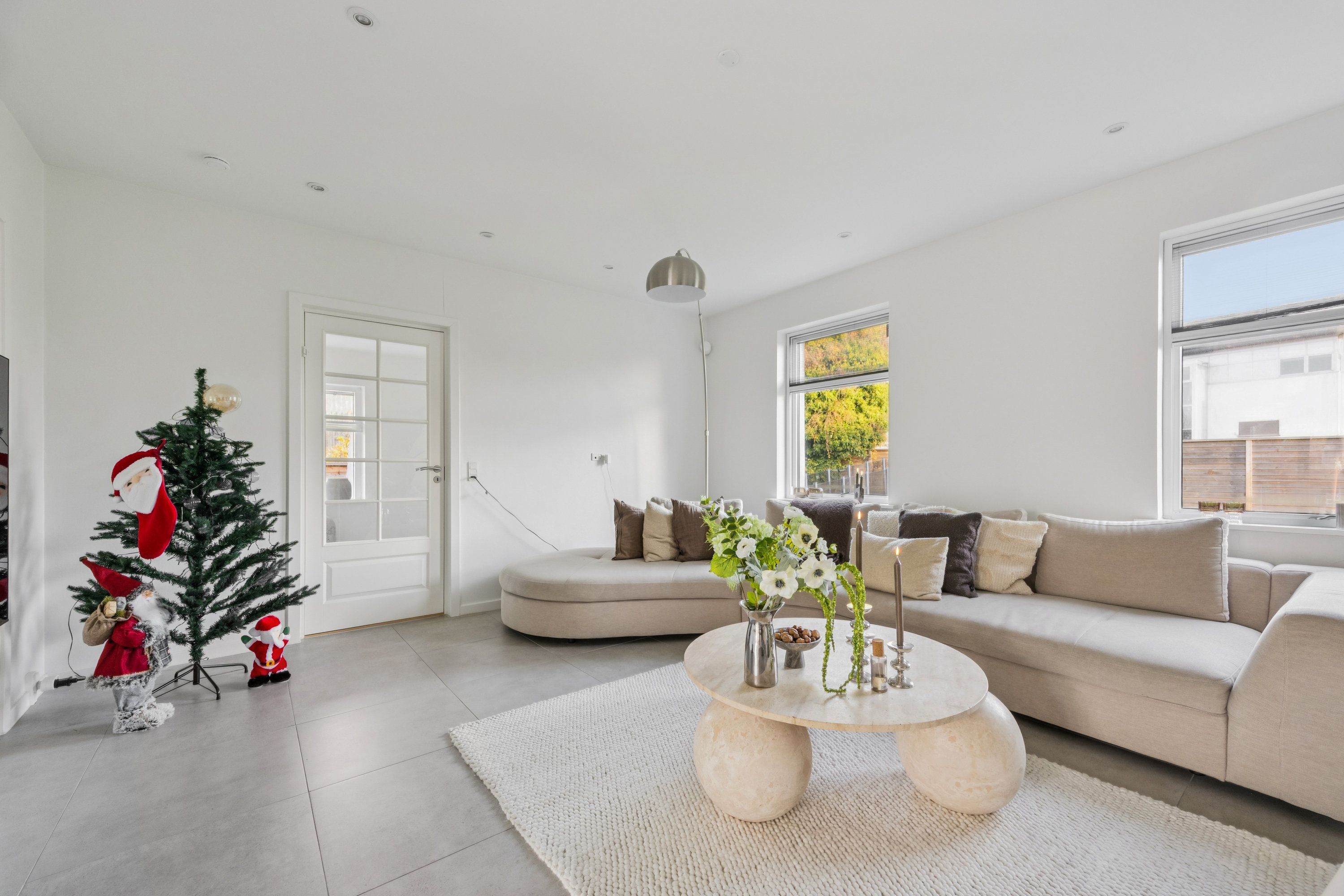 Fremhævet stue billede i fuldskærmstilstand. Billede af Strandvejen 96, 4600 Køge