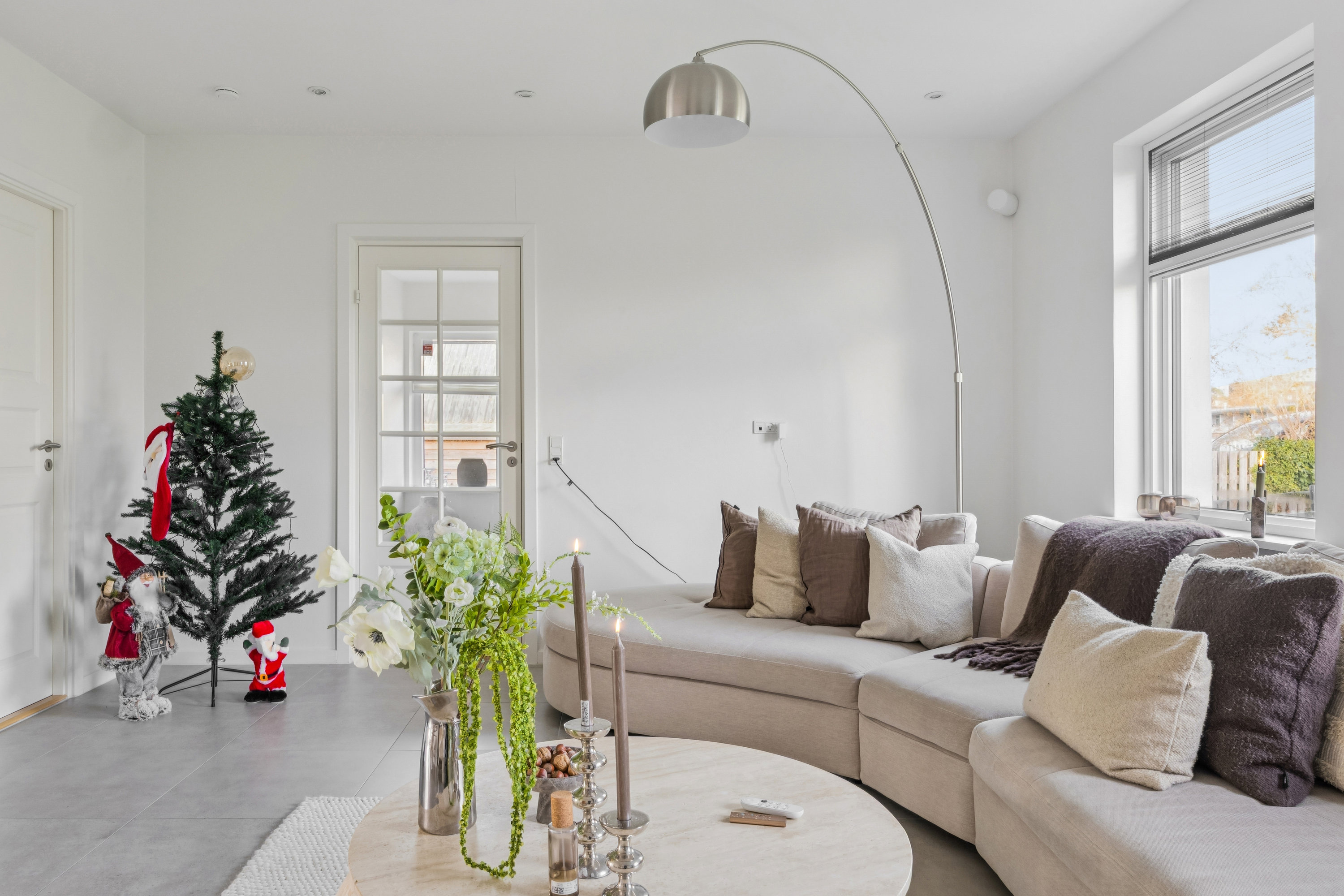 Fremhævet stue billede i fuldskærmstilstand. Billede af Strandvejen 96, 4600 Køge