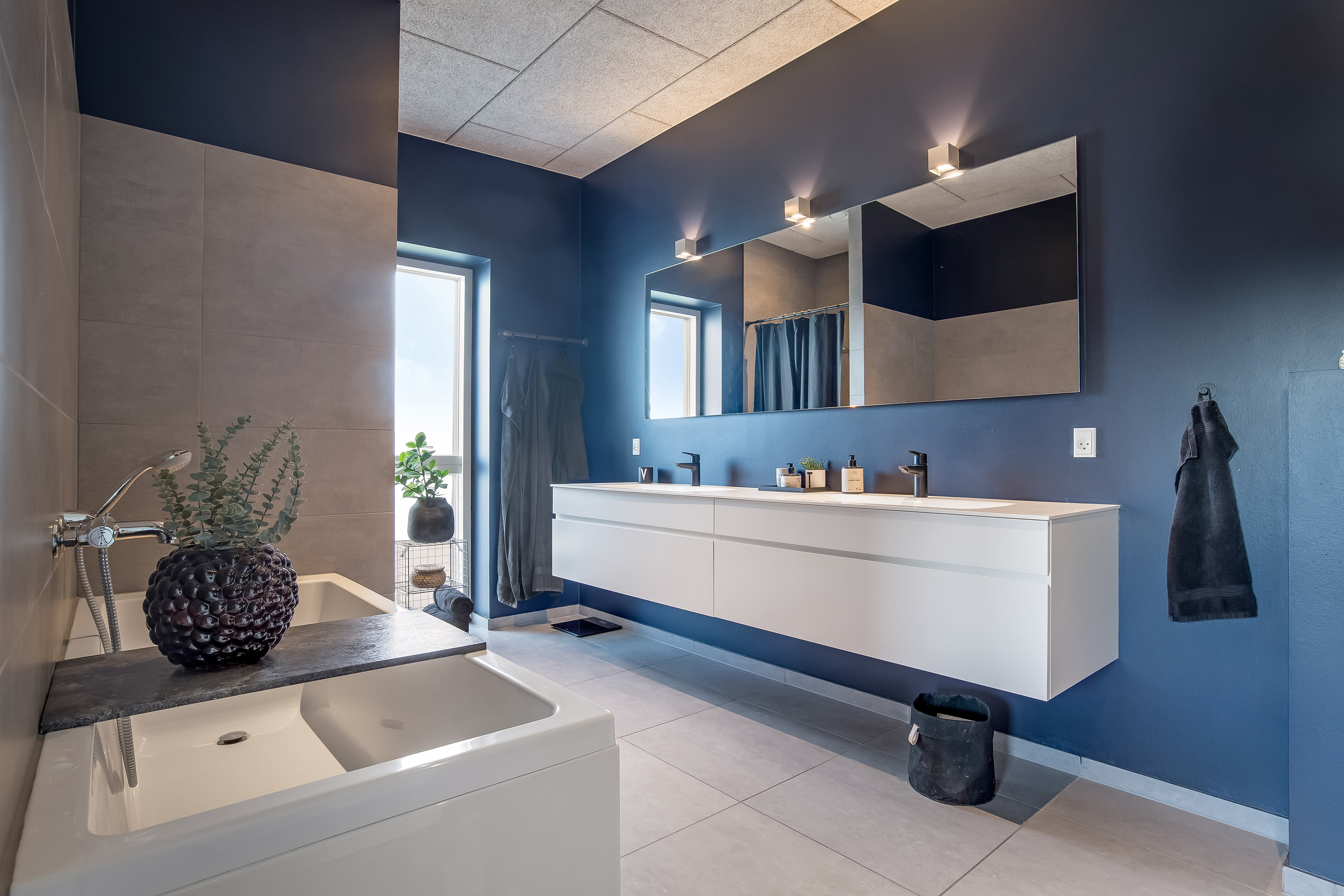 Fremhævet badeværelse billede i fuldskærmstilstand. Billede af Dolken 1, Mejrup, 7500 Holstebro