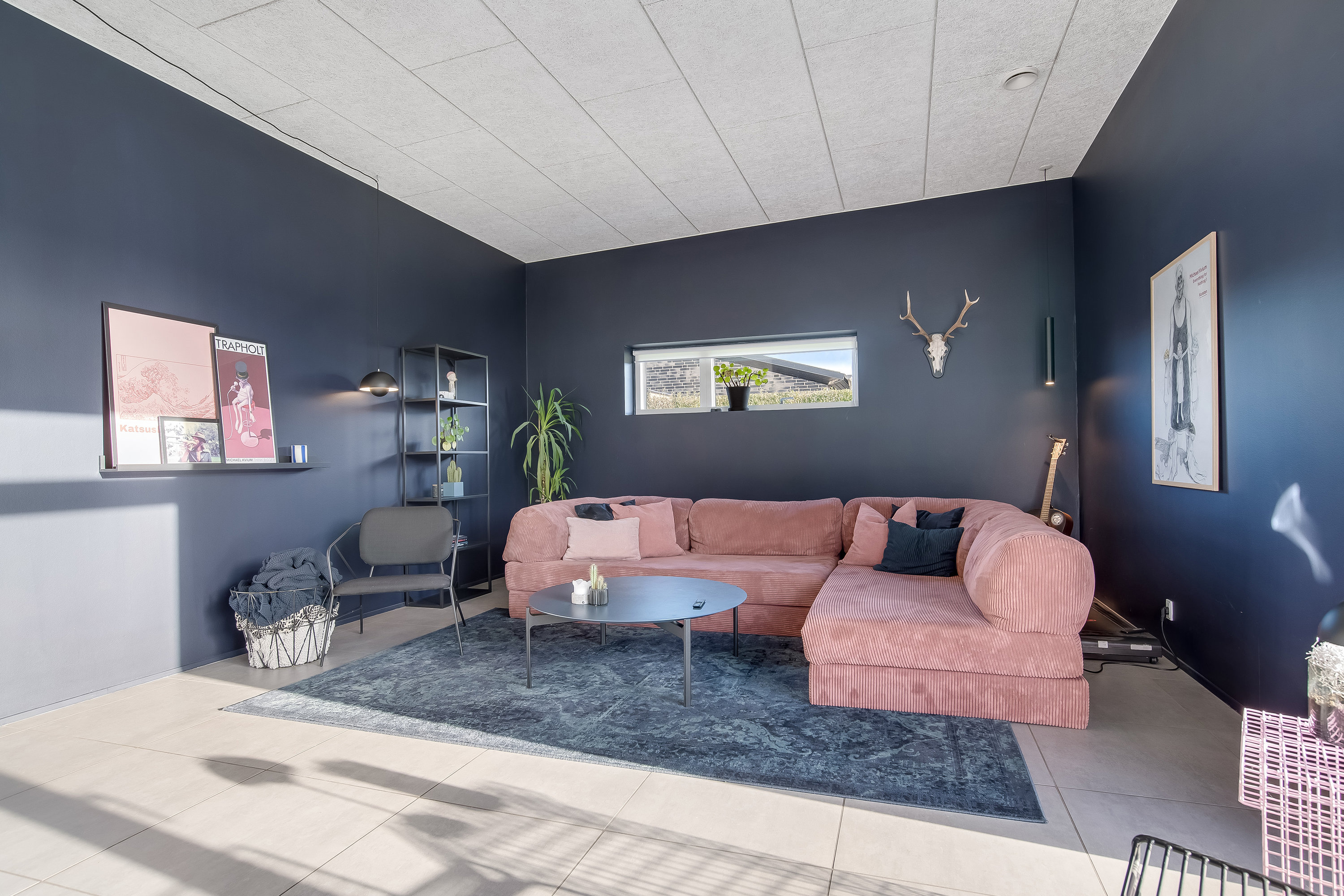 Fremhævet stue billede i fuldskærmstilstand. Billede af Dolken 1, Mejrup, 7500 Holstebro