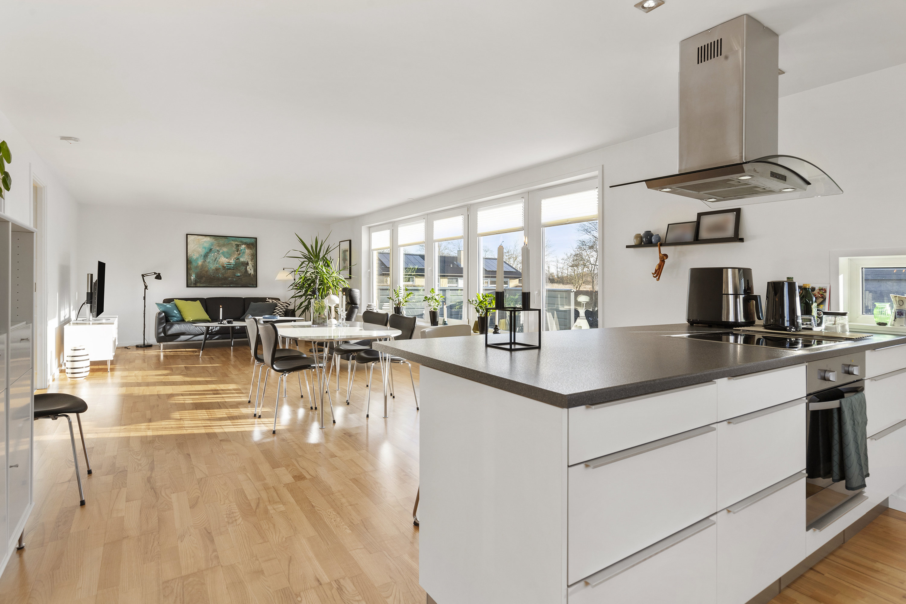 Fremhævet køkken alrum billede i fuldskærmstilstand. Billede af Søren Vestergaards Vej 3, 9760 Vrå