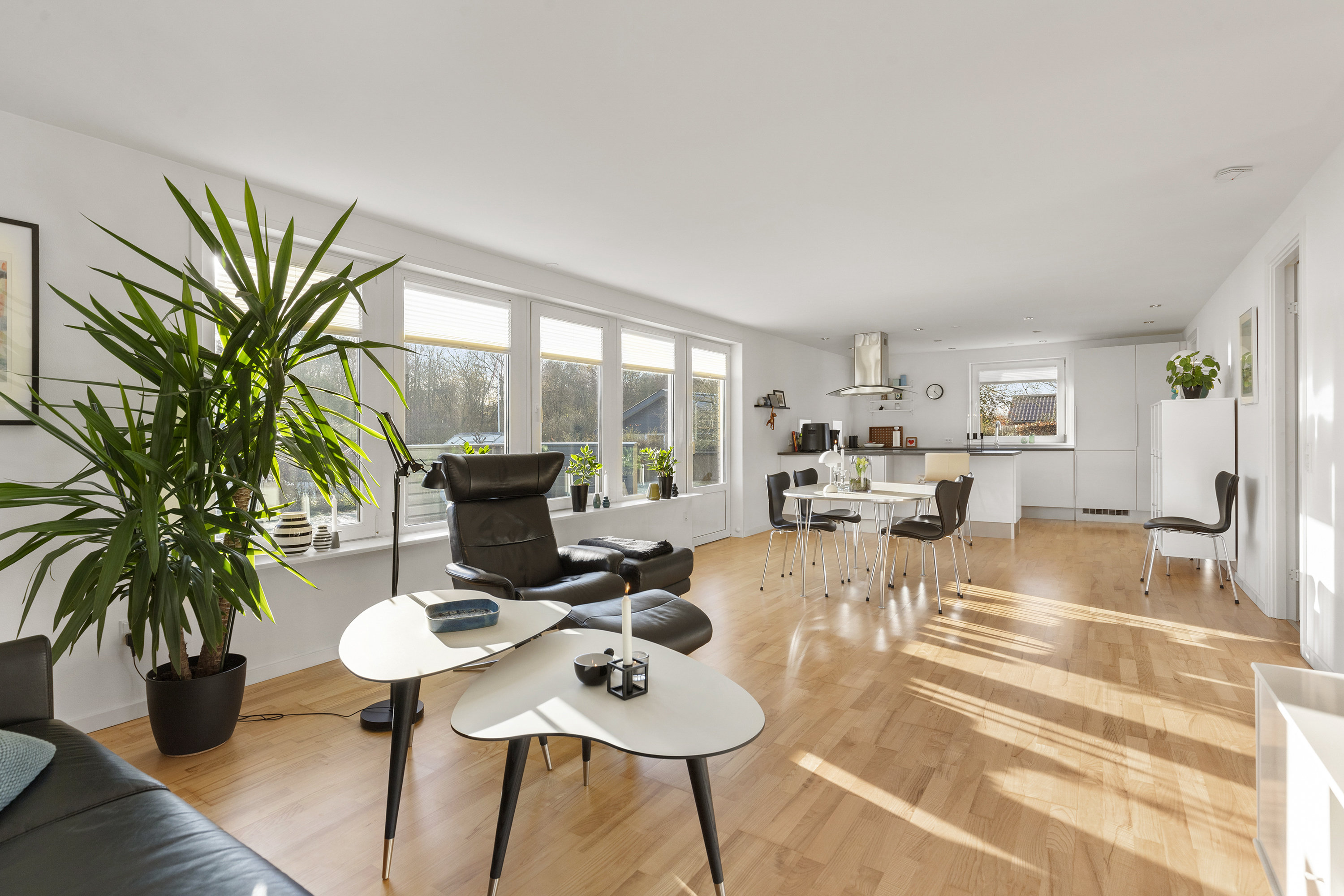 Fremhævet køkken alrum billede i fuldskærmstilstand. Billede af Søren Vestergaards Vej 3, 9760 Vrå