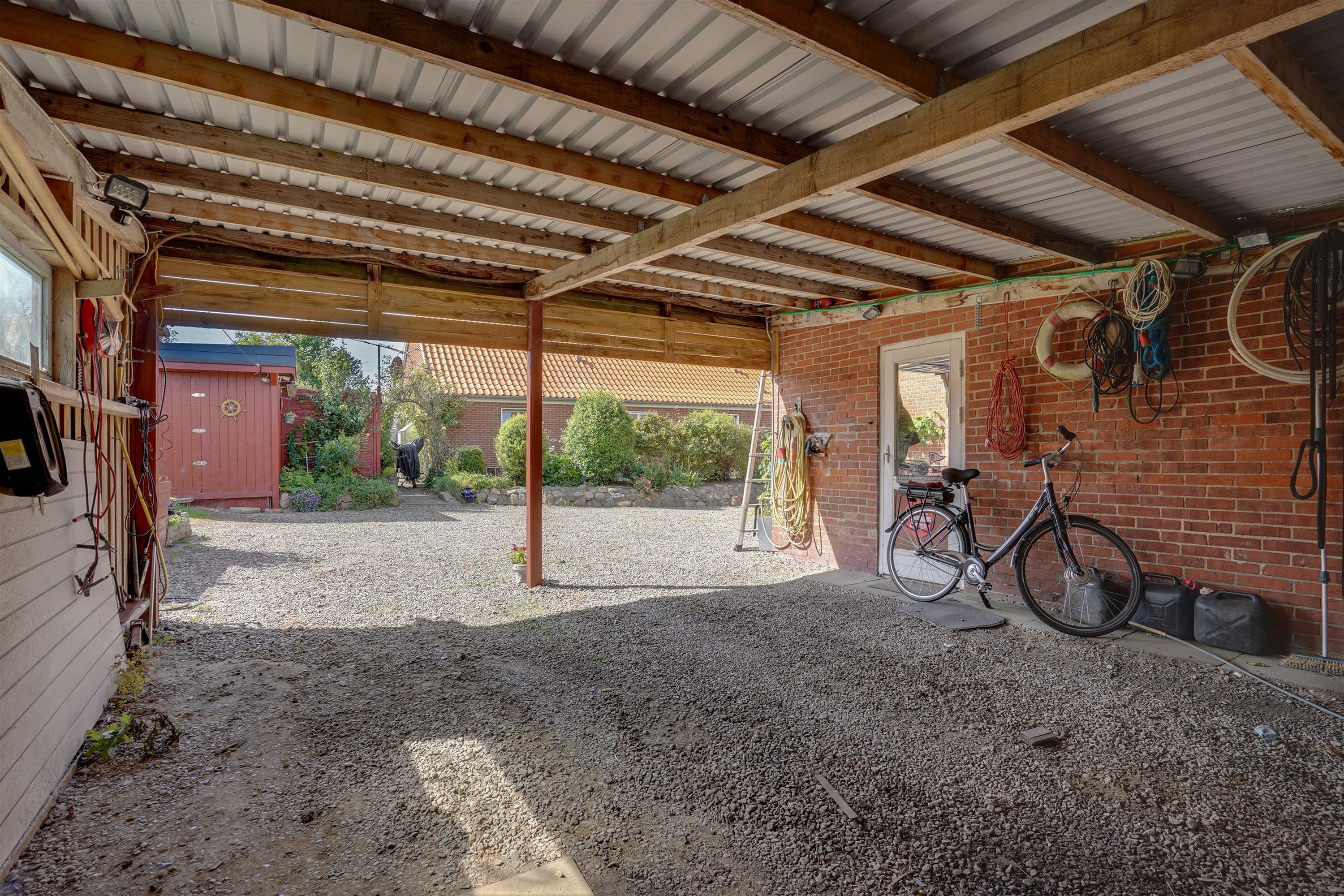 Fremhævet carport billede i fuldskærmstilstand. Billede af Havnevej 28, 6320 Egernsund
