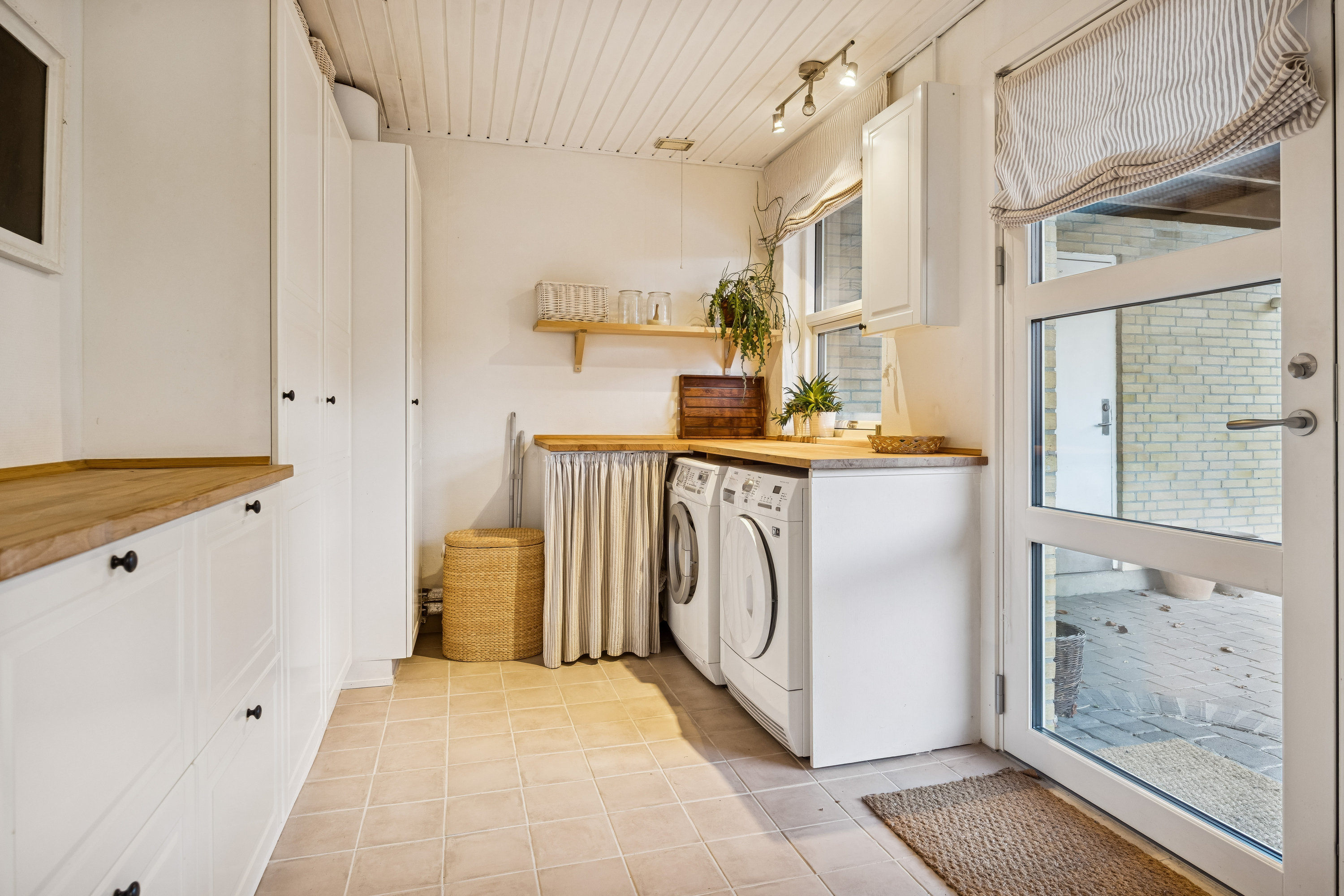 Fremhævet køkken billede i fuldskærmstilstand. Billede af Lærkevej 1, Tranum, 9460 Brovst