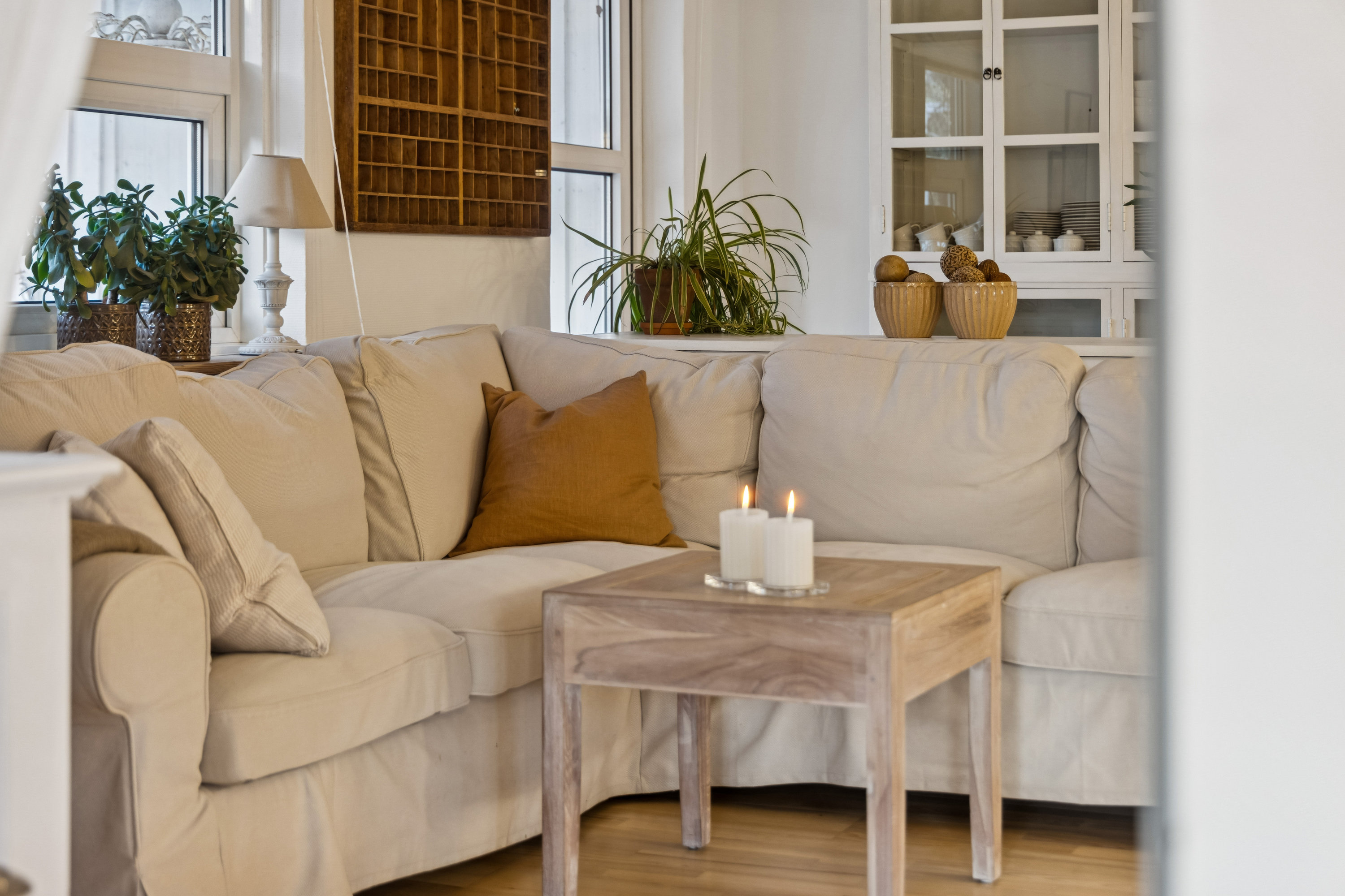 Fremhævet stue billede i fuldskærmstilstand. Billede af Lærkevej 1, Tranum, 9460 Brovst