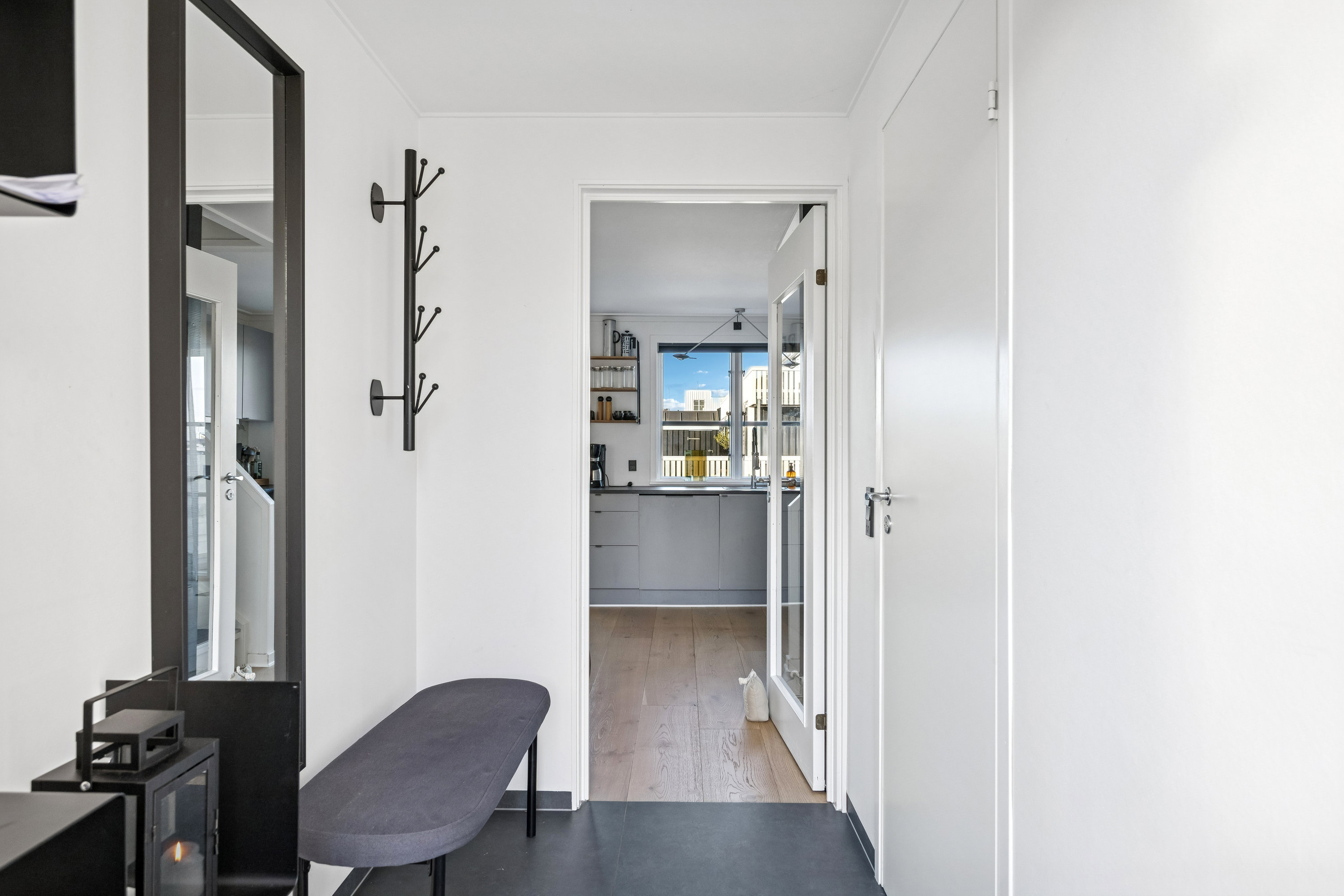 Fremhævet gang billede i fuldskærmstilstand. Billede af Øerkrogvejen 2, 318., 8400 Ebeltoft