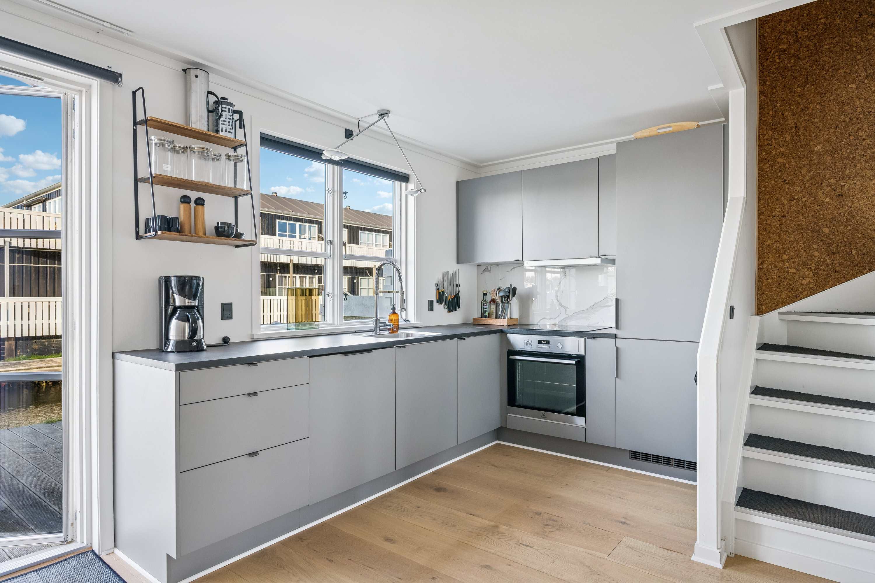 Fremhævet køkken billede i fuldskærmstilstand. Billede af Øerkrogvejen 2, 318., 8400 Ebeltoft