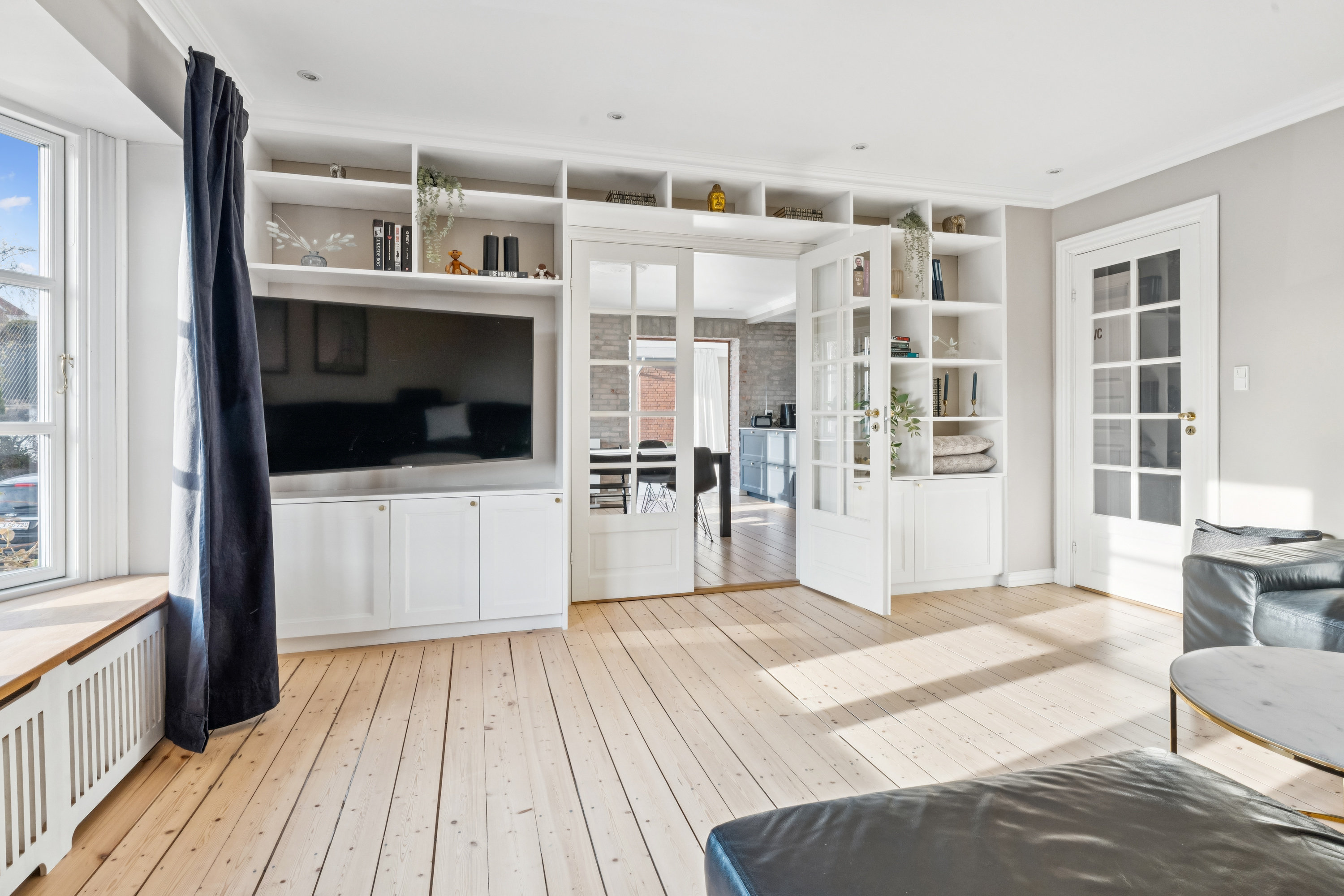 Fremhævet stue billede i fuldskærmstilstand. Billede af Poul Buås Vej 6, 9000 Aalborg