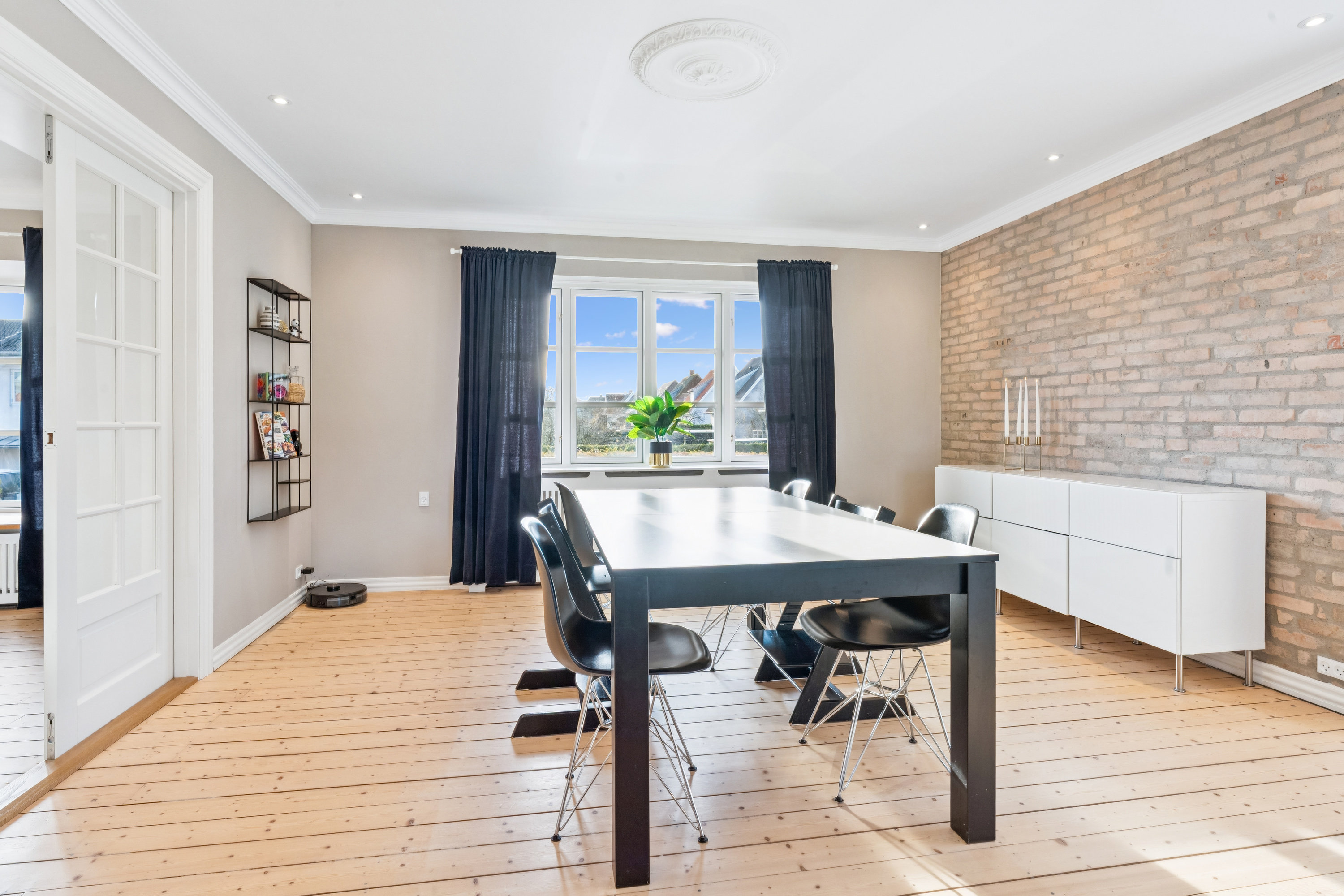 Fremhævet værelse billede i fuldskærmstilstand. Billede af Poul Buås Vej 6, 9000 Aalborg