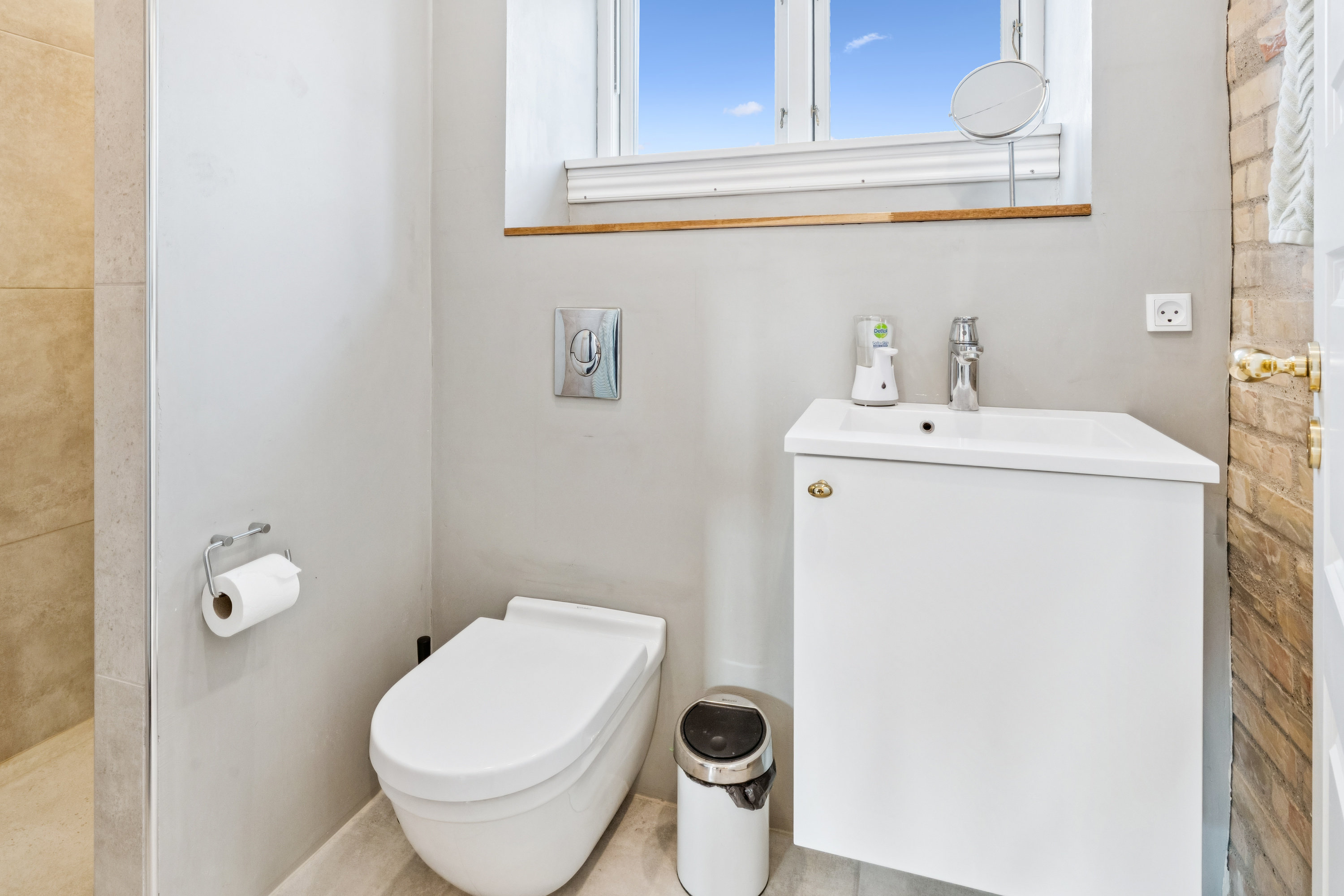 Fremhævet badeværelse billede i fuldskærmstilstand. Billede af Poul Buås Vej 6, 9000 Aalborg