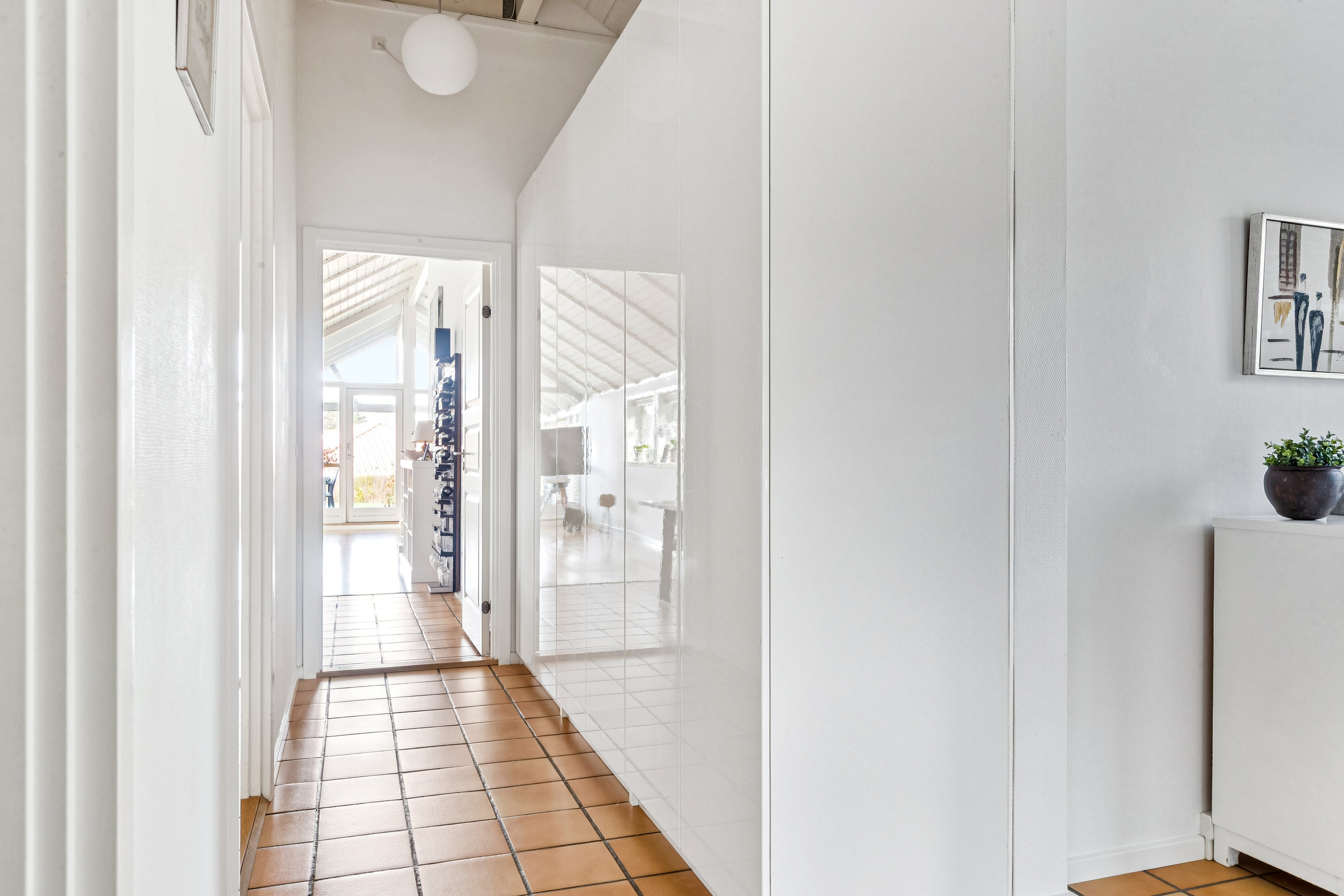 Fremhævet gang billede i fuldskærmstilstand. Billede af Turbinevej 38, 3150 Hellebæk