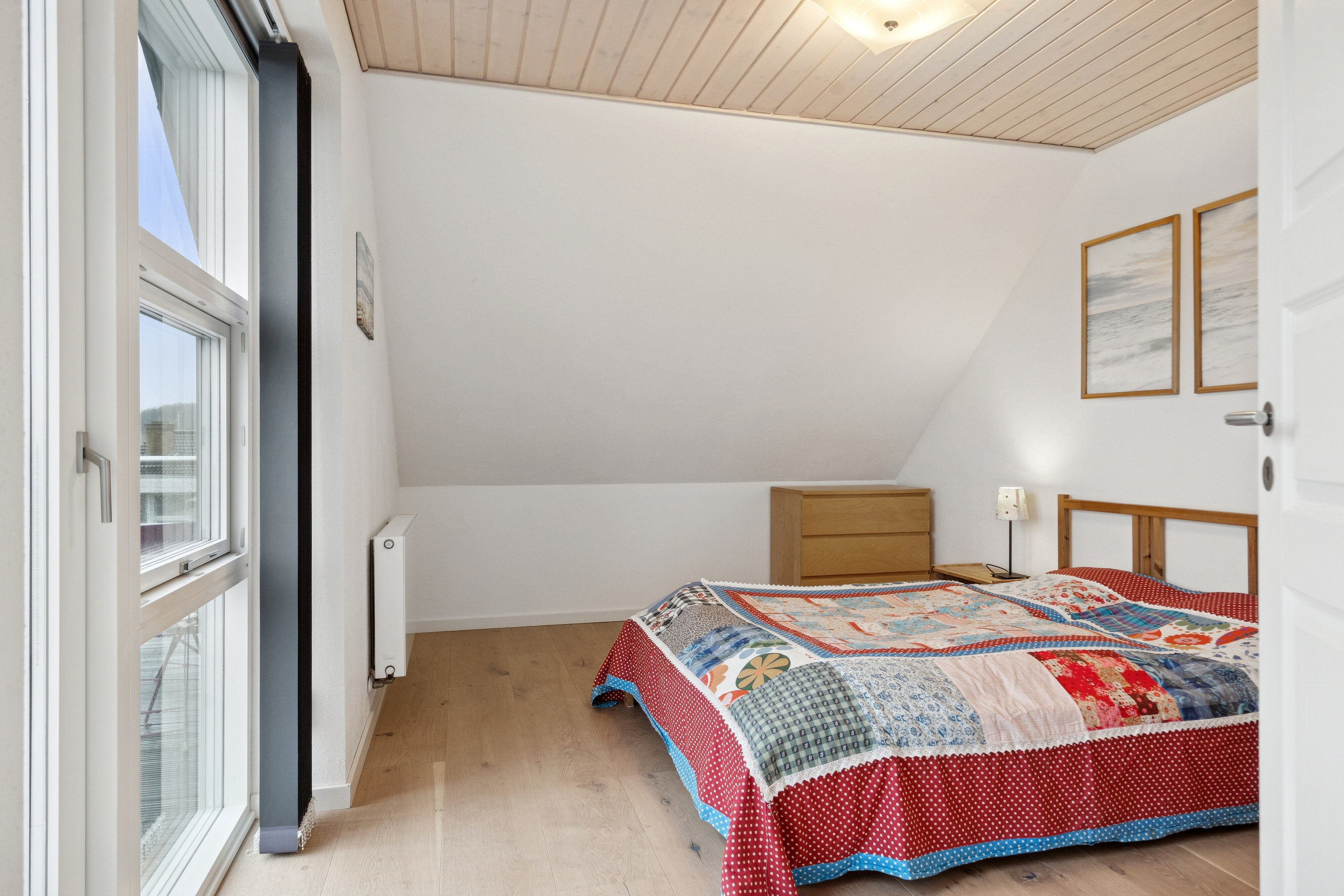 Fremhævet soveværelse billede i fuldskærmstilstand. Billede af Musvitvej 6, Kollund, 6340 Kruså