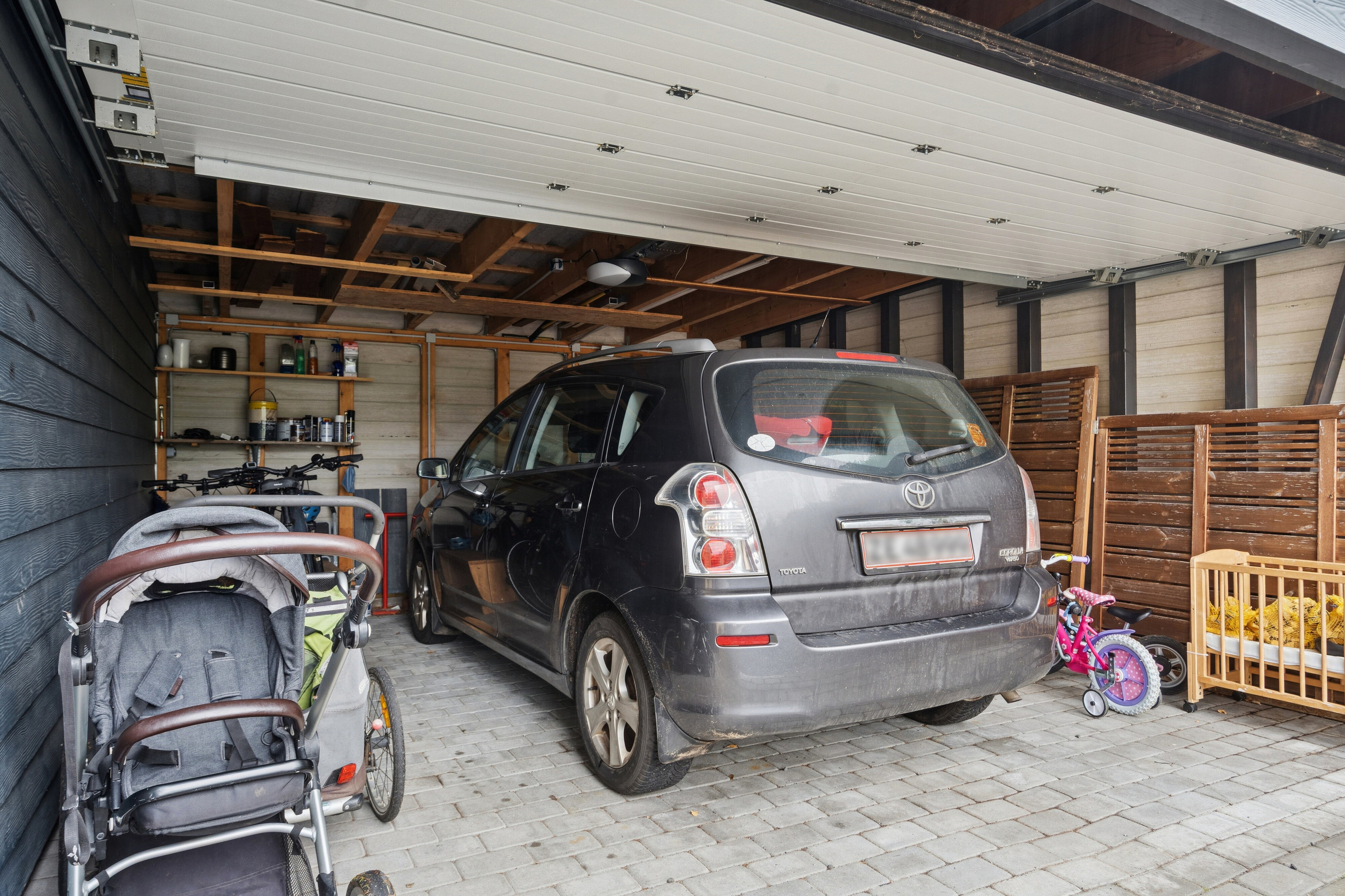 Fremhævet garage billede i fuldskærmstilstand. Billede af Musvitvej 6, Kollund, 6340 Kruså