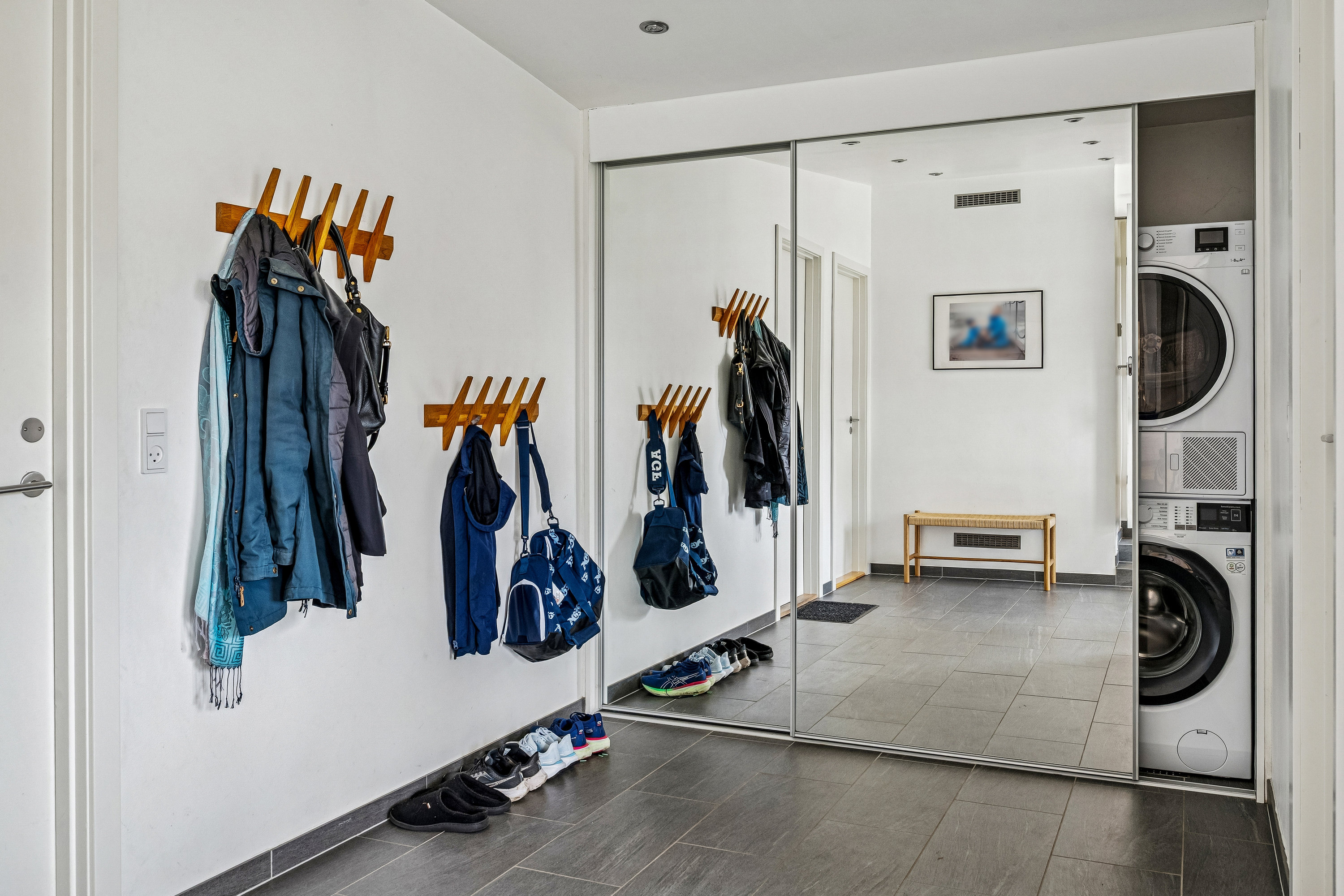 Fremhævet gang billede i fuldskærmstilstand. Billede af Fuglsøvej 4, 8240 Risskov