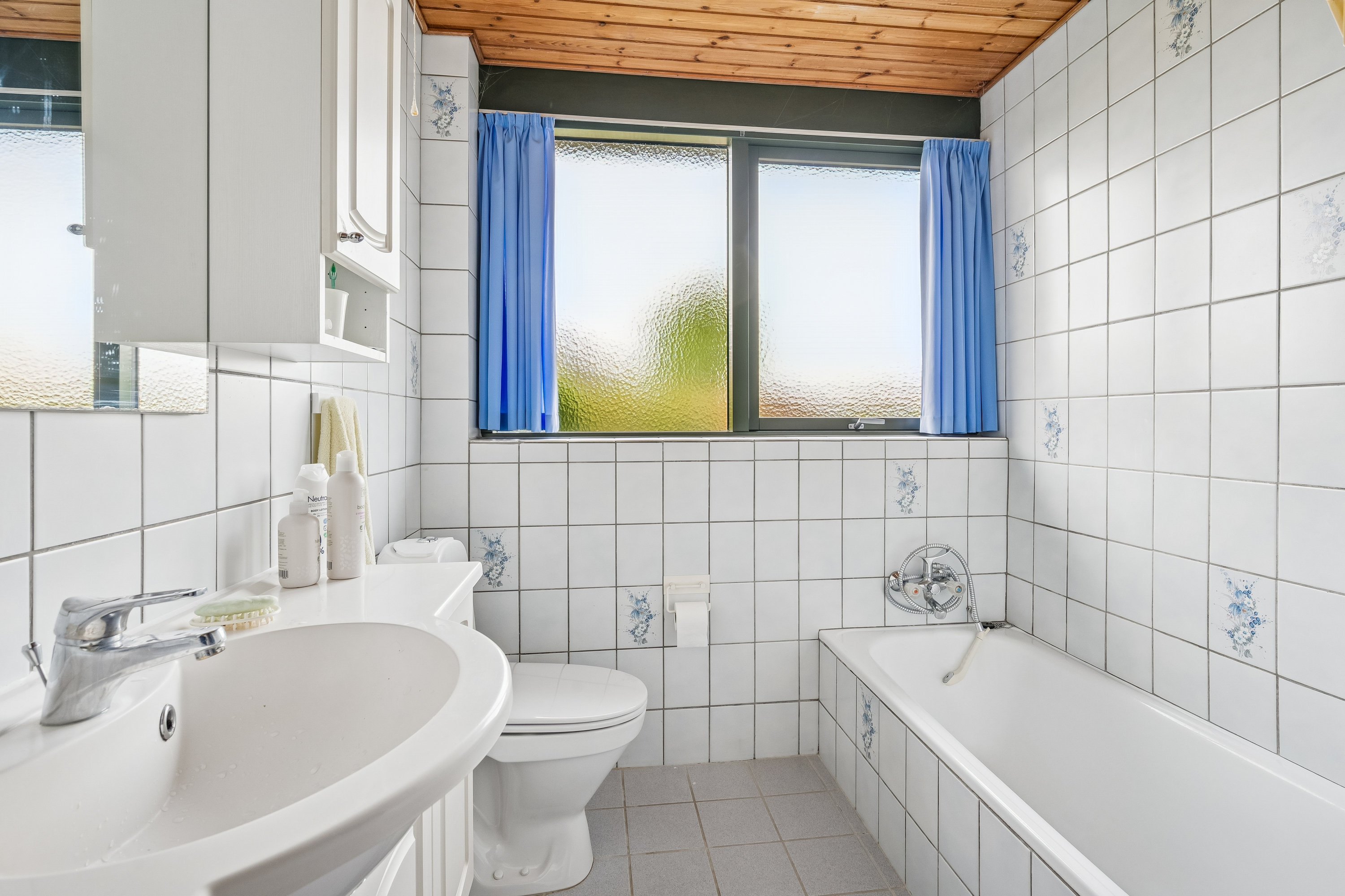 Fremhævet badeværelse billede i fuldskærmstilstand. Billede af Kanehaven 8, 8240 Risskov