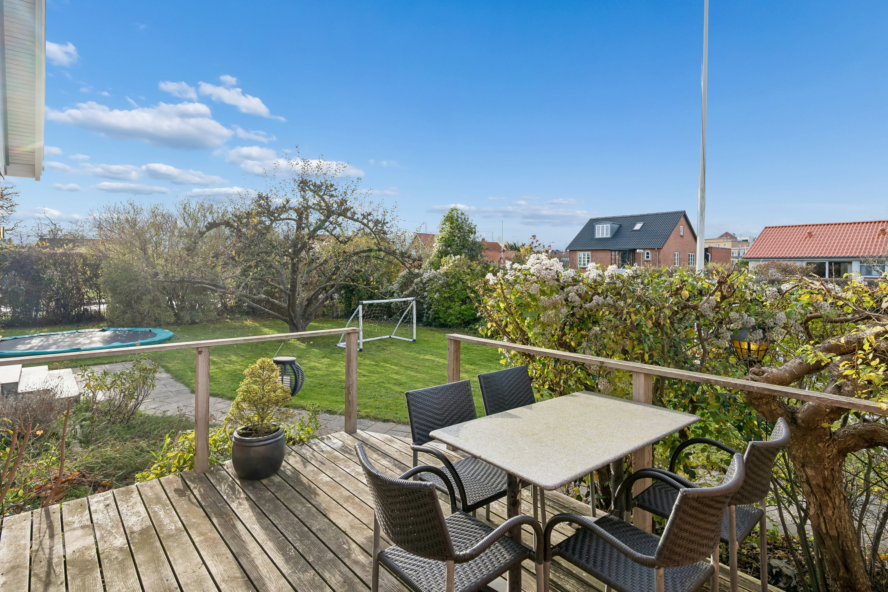 Fremhævet terrasse billede i fuldskærmstilstand. Billede af Fuglsøvej 4, 8240 Risskov